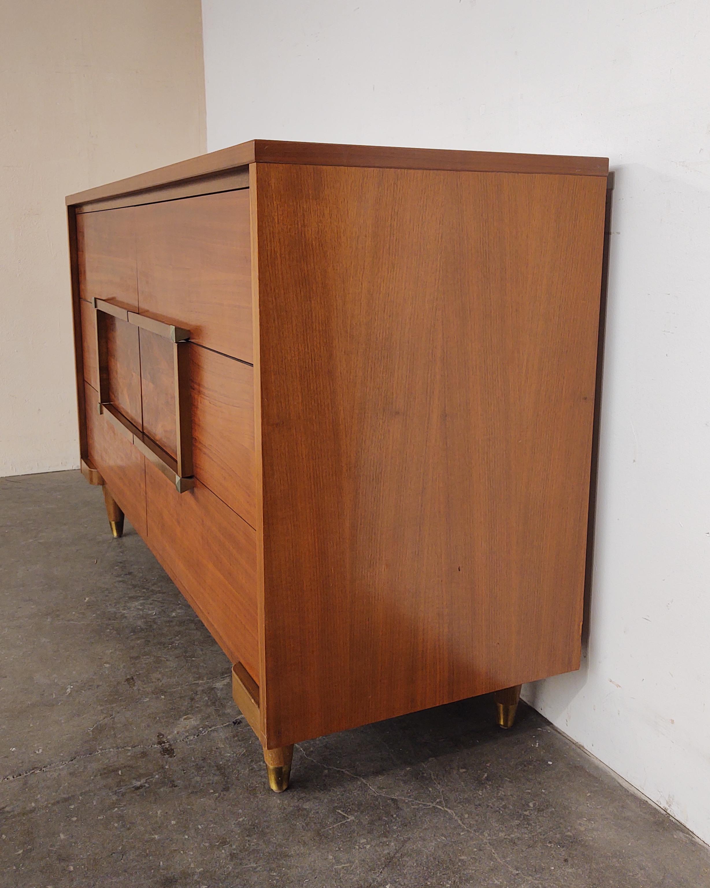 la period furniture dresser
