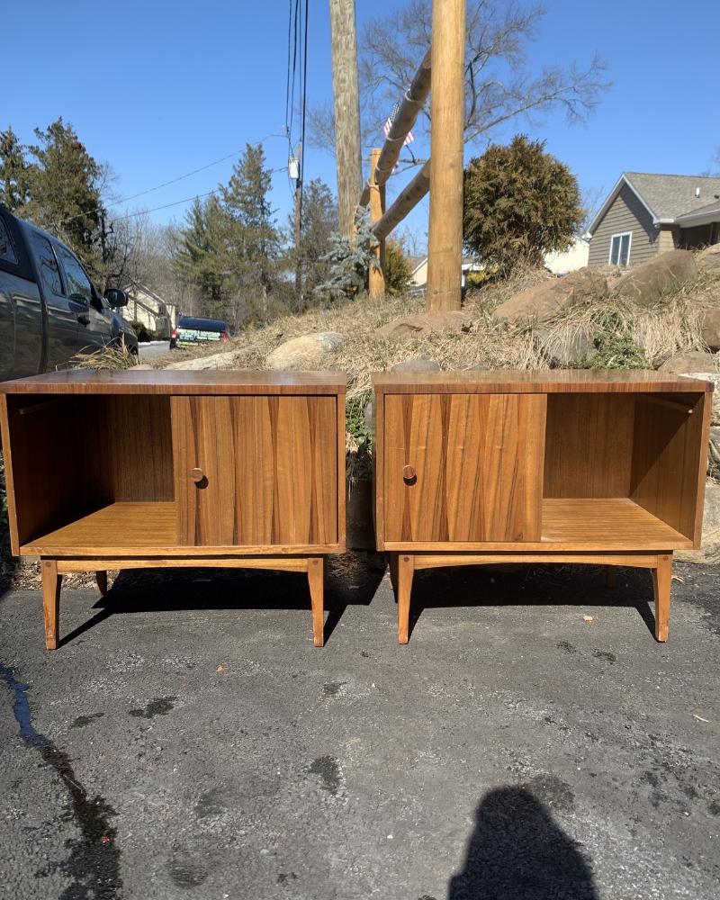 Mid-20th Century 1960s Lane Rose and Satin Woods Nightstands or End Tables - a Pair For Sale