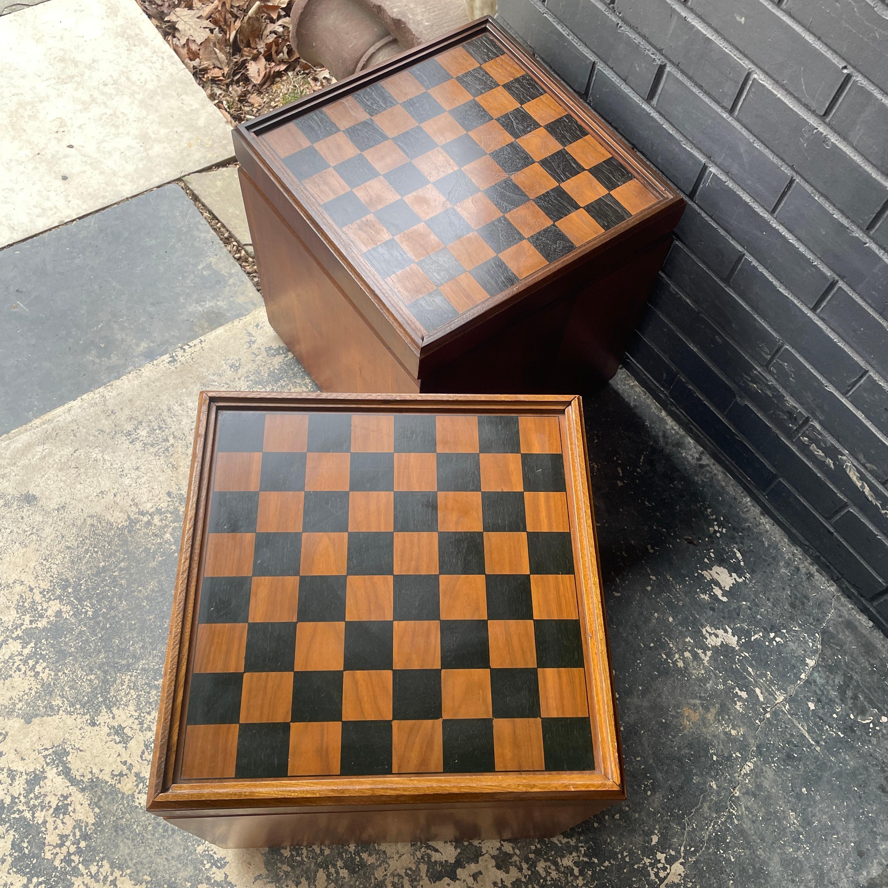 Pair of side tables, chess boards, storage chests and ottomans. Wonderful multi-functional design by Lane Furniture Company of Virginia USA.

Measures: W 16 x D 16 x H 17 in. (Add .75 inch for Cushion.)

   