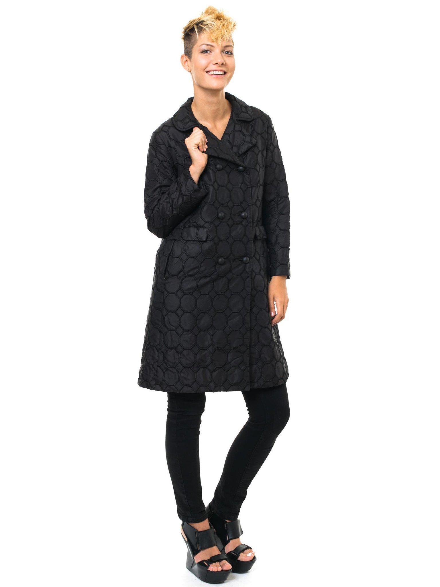 1960S LANSON Black Embroidered Cubic Design Mod Coat In Excellent Condition For Sale In New York, NY