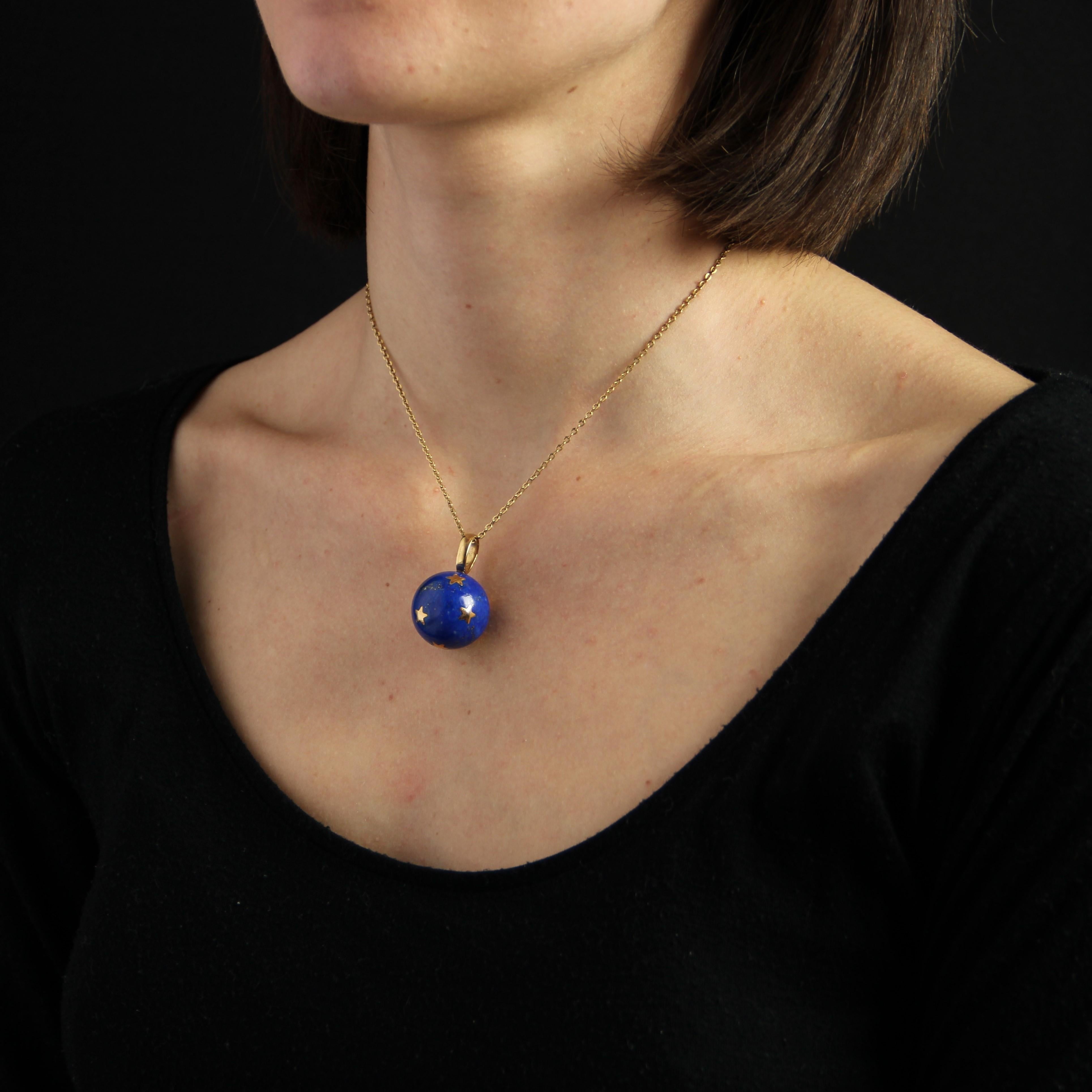 Pendentif étoile en or jaune 18 carats et lapis-lazuli des années 1960 Pour femmes en vente