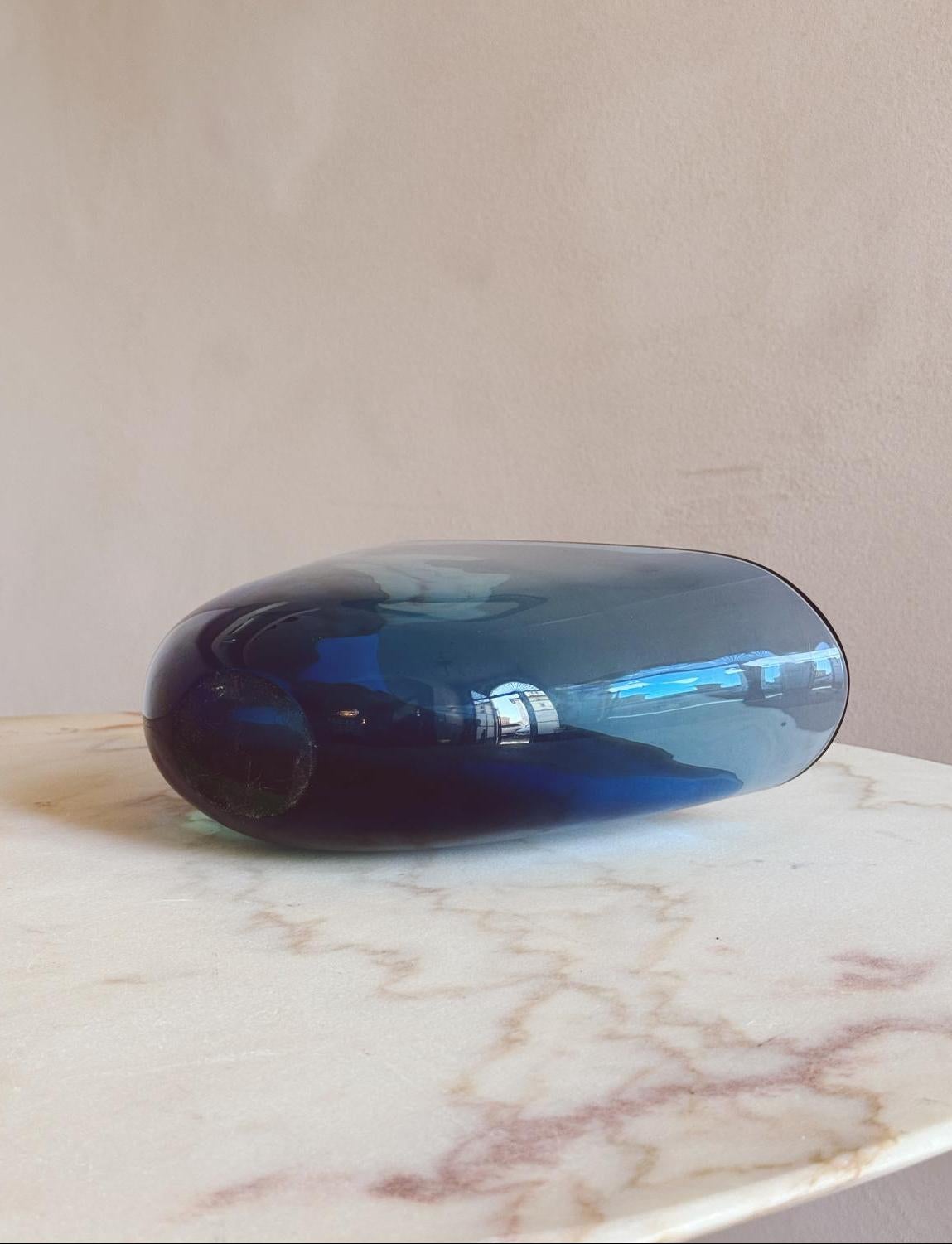 1960s Large Blue Flavio Poli Sommerso Vase en venta 4