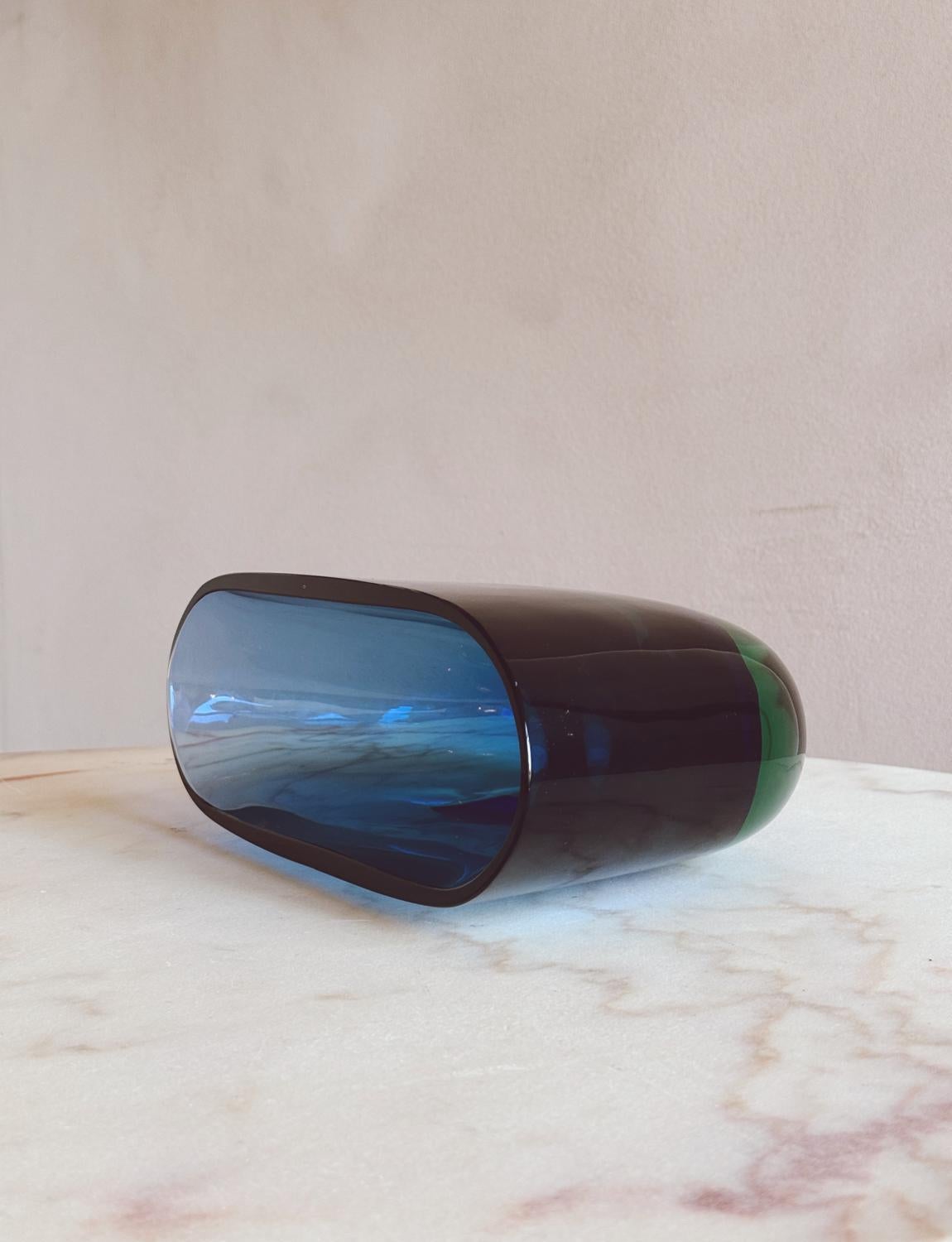 1960s Large Blue Flavio Poli Sommerso Vase en venta 3