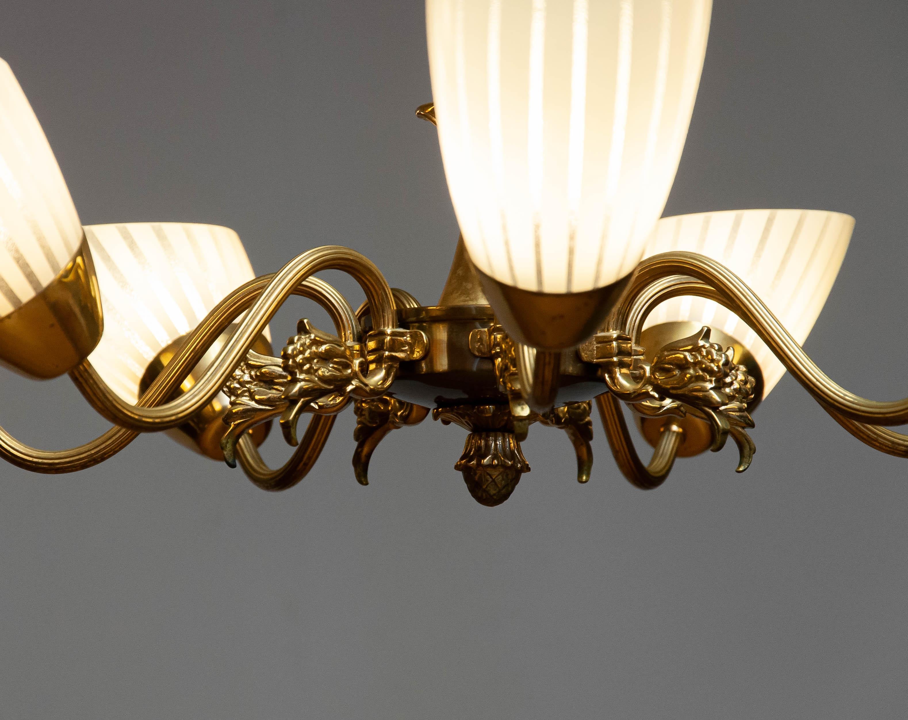 Mid-20th Century 1960s Large Brass Seven Armes German Sputnik Chandelier With Art Glass Shades