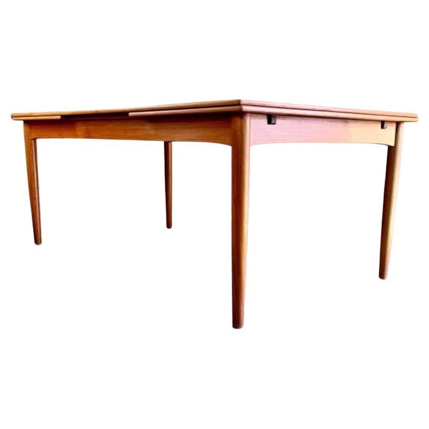1960s Large Danish Teak Dining Table by Børge Mogensen for Soborg Møbelfabrik