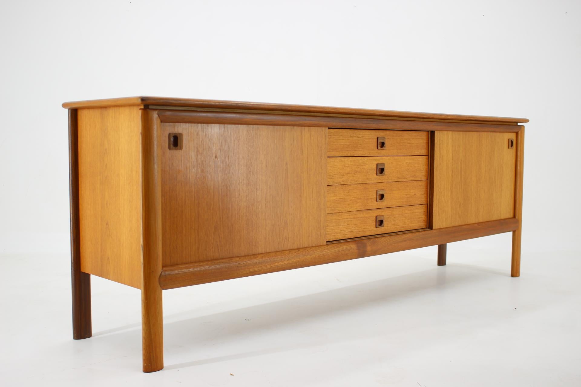 1960s Large Danish Teak Sideboard In Good Condition In Praha, CZ