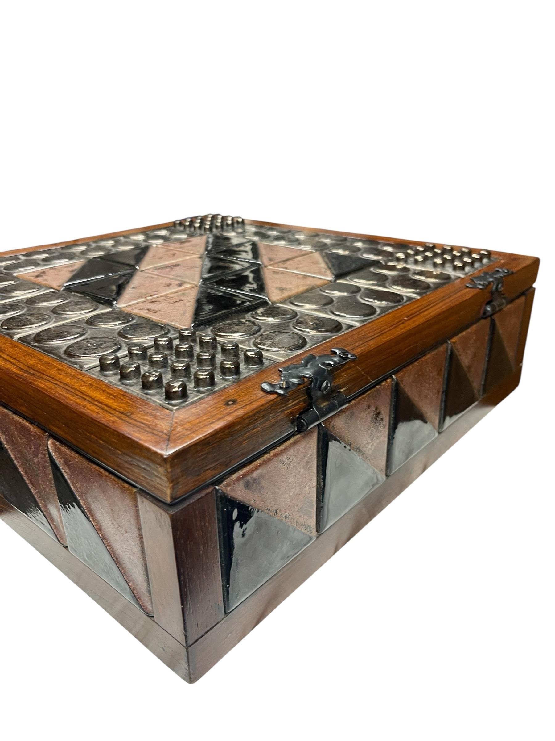 1960's Large decorative box For Sale 10