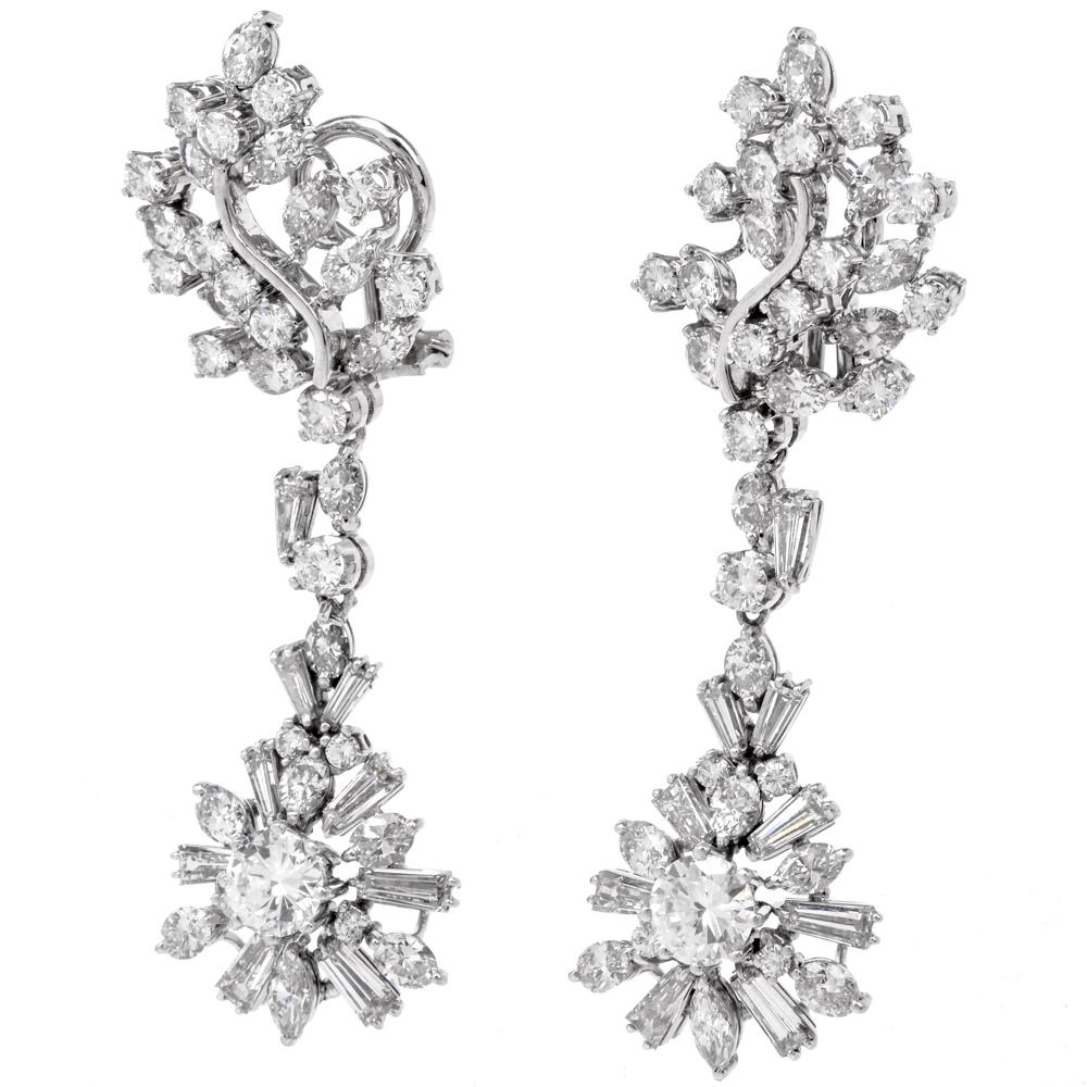 1960s Large Diamond Chandelier Platinum Diamond Drop Earrings In Excellent Condition In Miami, FL