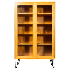 Libreria a due ante in vetro di grandi dimensioni degli anni '60 - Produzione ceca