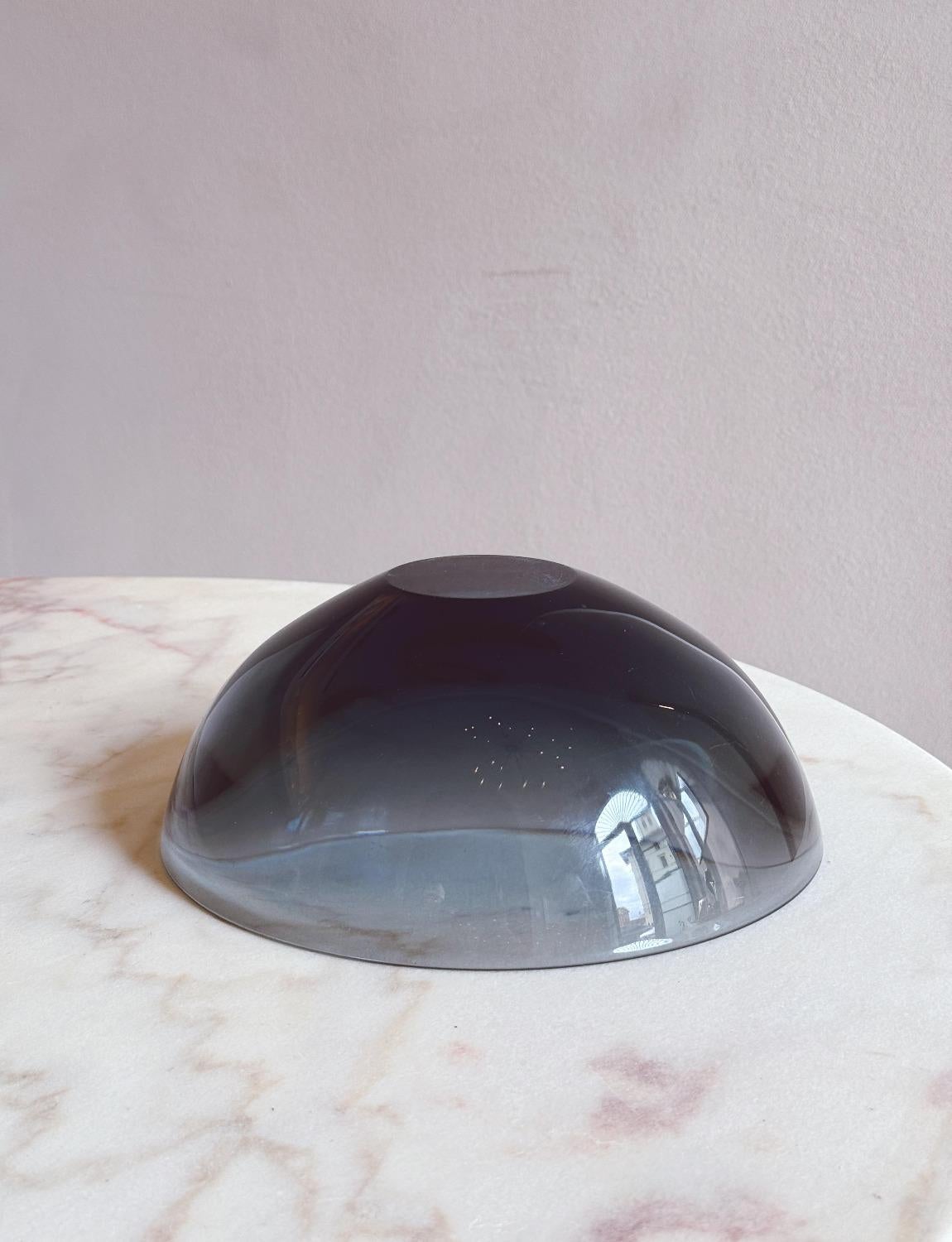 Cuenco grande Flavio Poli azul oscuro de los años 60 en venta 1