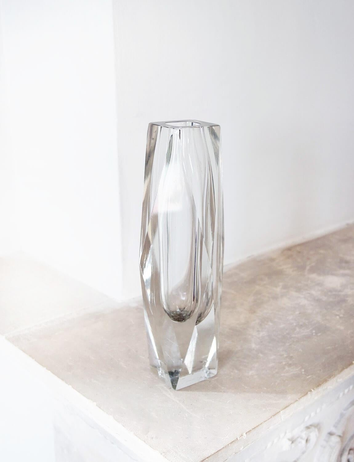 1960s Large Hand-Blown Transparent Mandruzzato Murano Glass Vase In Good Condition For Sale In Roma, IT