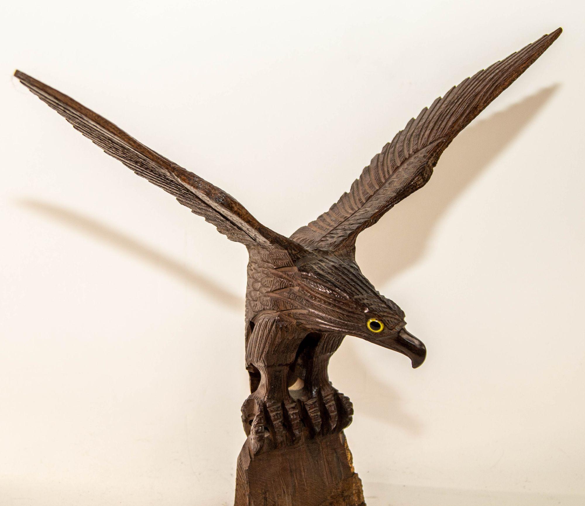 20th Century 1960s Large Hand-carved Iron Wood American Bald Eagle Art Sculpture For Sale