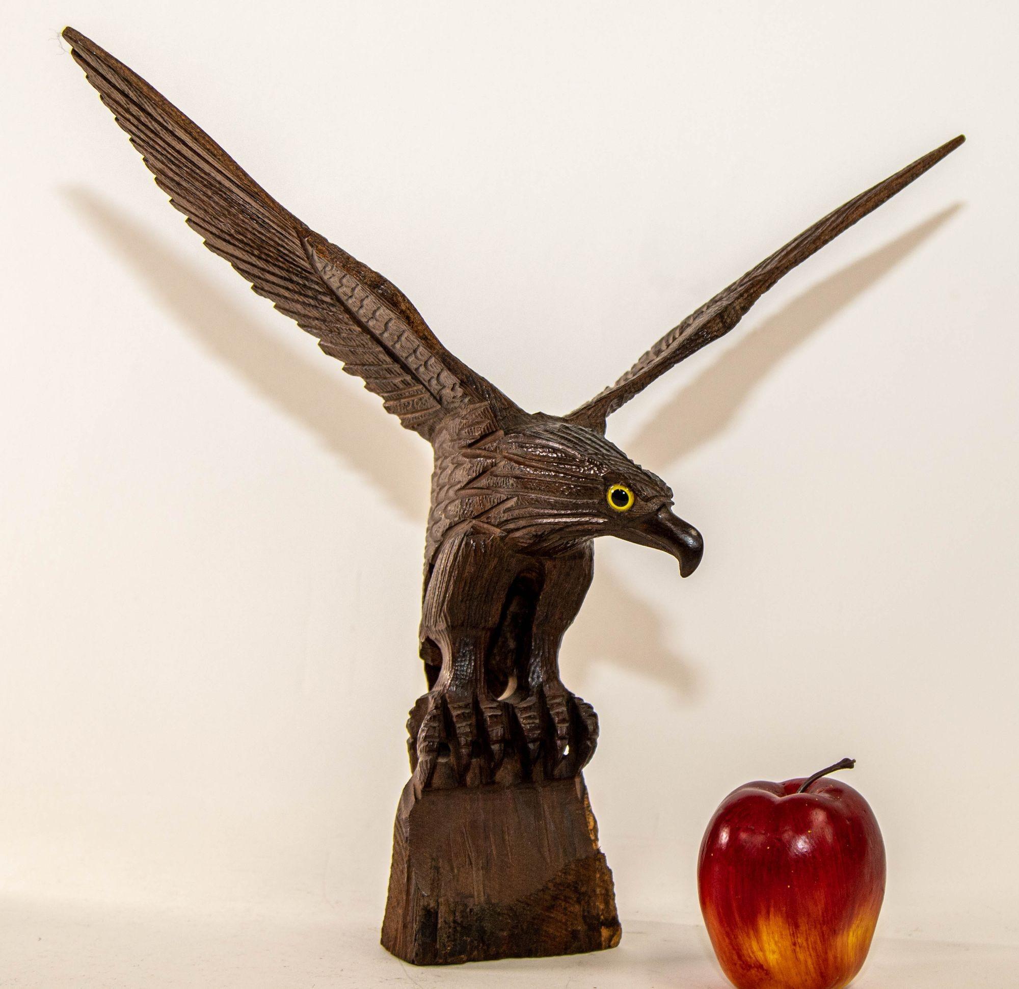 Folk Art 1960s Large Hand-carved Iron Wood American Bald Eagle Art Sculpture For Sale