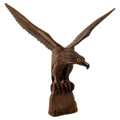 Grande sculpture d'art d'aigle d'Amérique en bois de fer sculpté à la main des années 1960