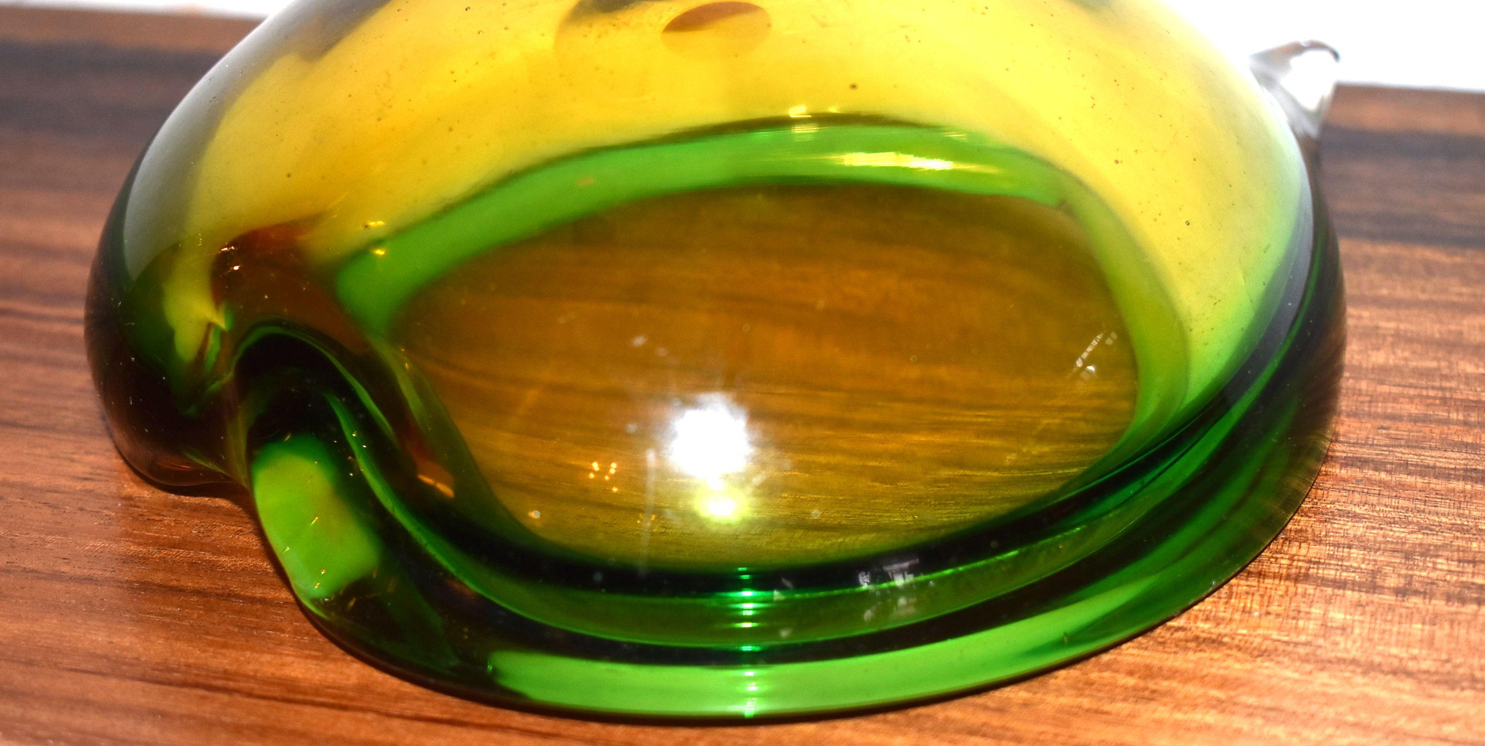 Mid-Century Modern 1960s Large Heart Shaped Murano Glass Ashtray Bowl For Sale