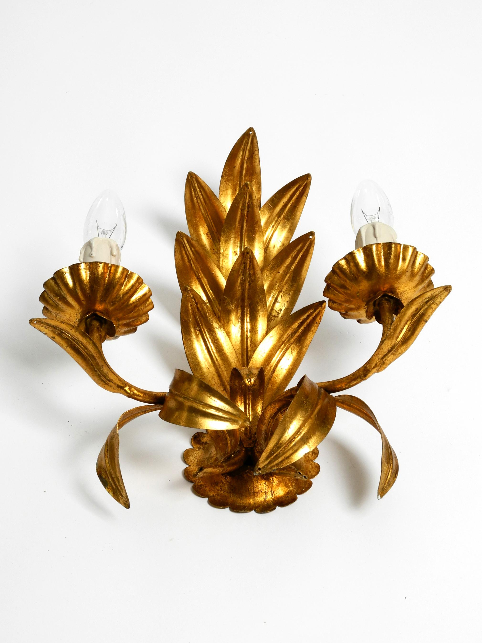 1960s, Large Italian Gilded Florentine Wall Lamp For Sale 3
