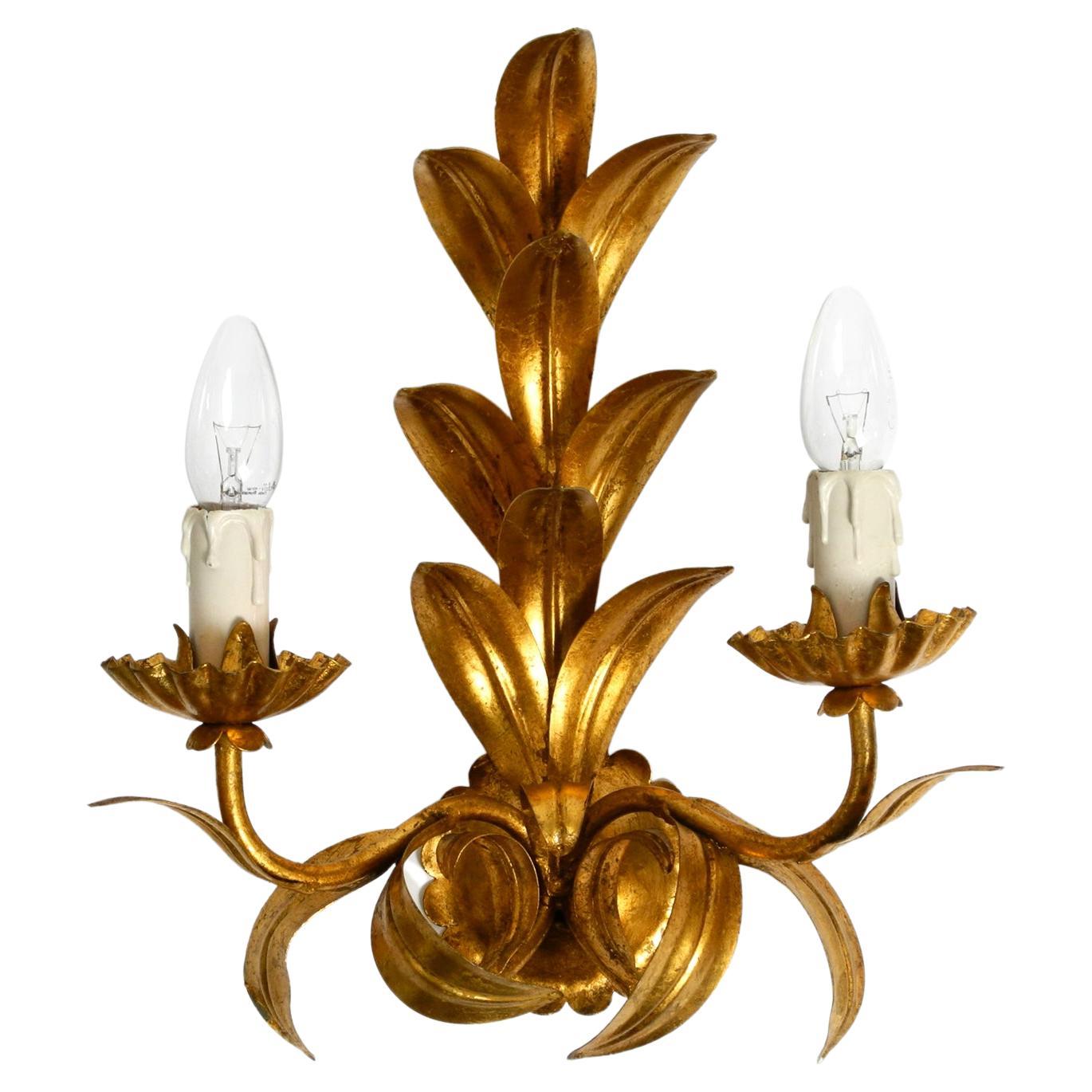 1960er Jahre, Große italienische vergoldete Florentine Wandlampe