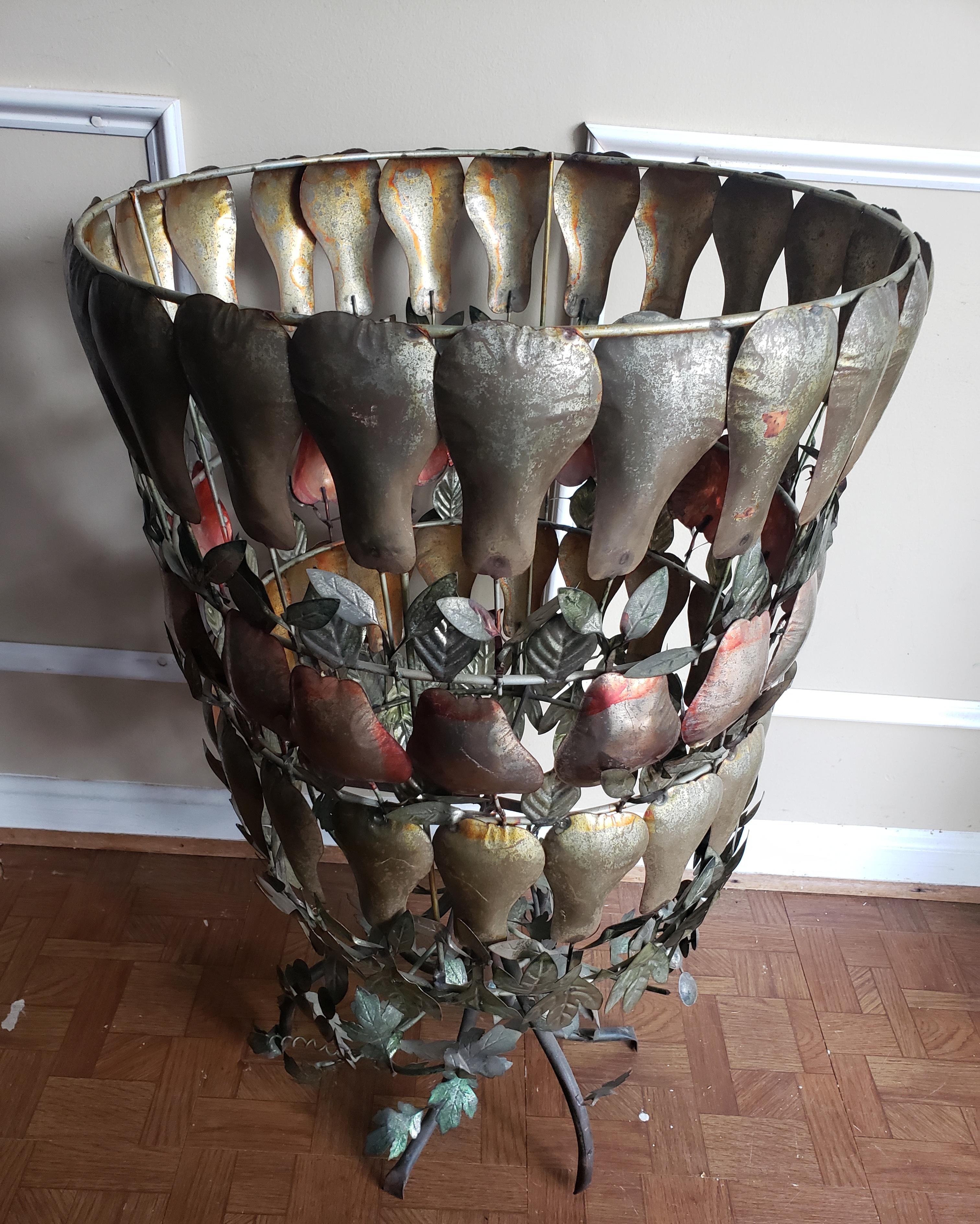 20th Century 1960s Large Italian Handmade Iron and Tole Decorative Fruit and Leaf Vase Stand For Sale