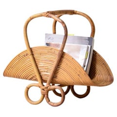 Portariviste di grandi dimensioni degli anni '60 in rattan curvato.
