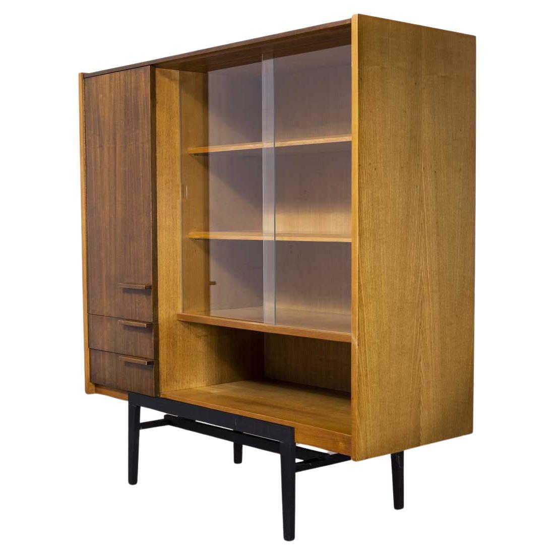 Großer Mid-Century-Schrank mit Glasfront von Up Zavody aus den 1960er Jahren