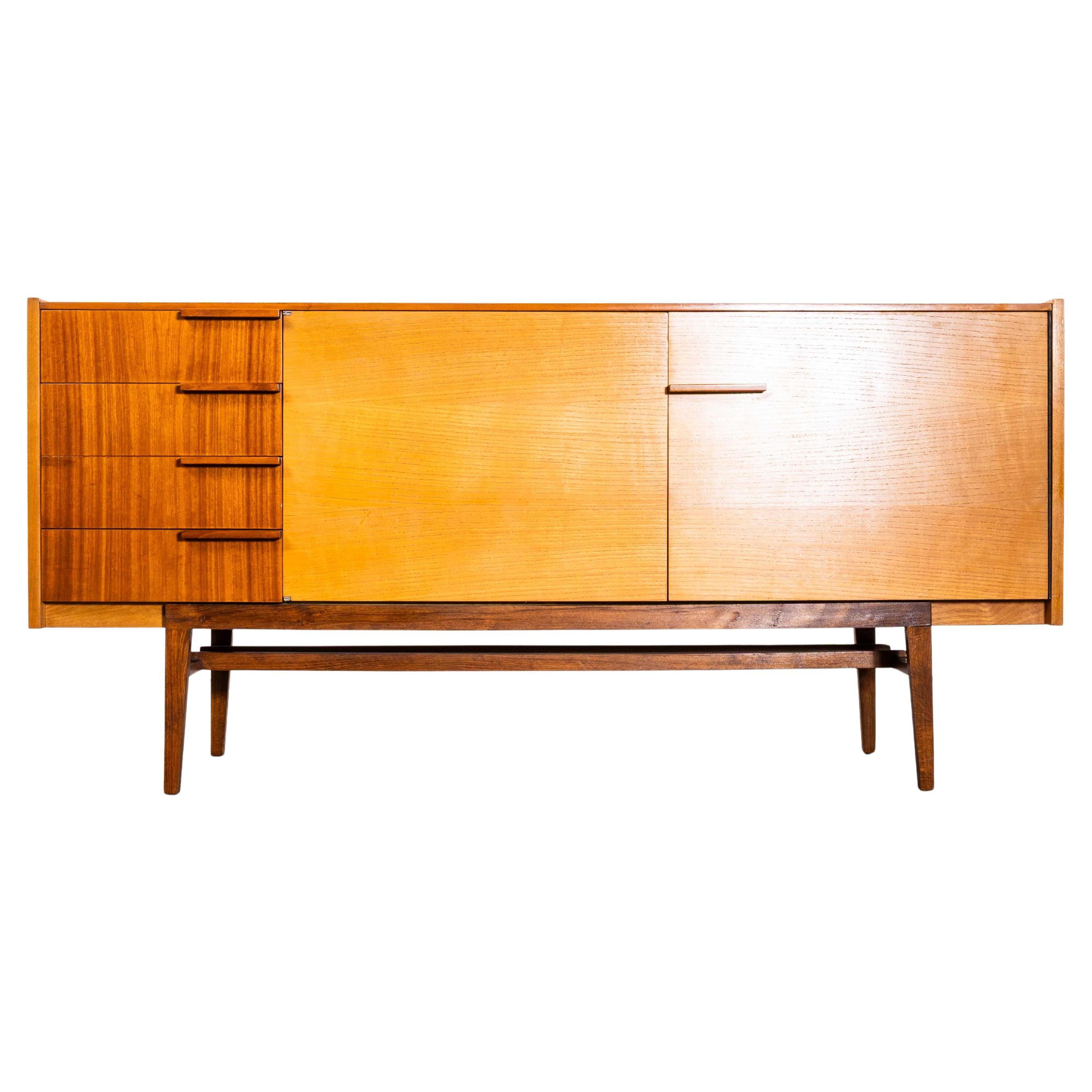 1960er Jahre Großes Mid Century Sideboard - Kabinett