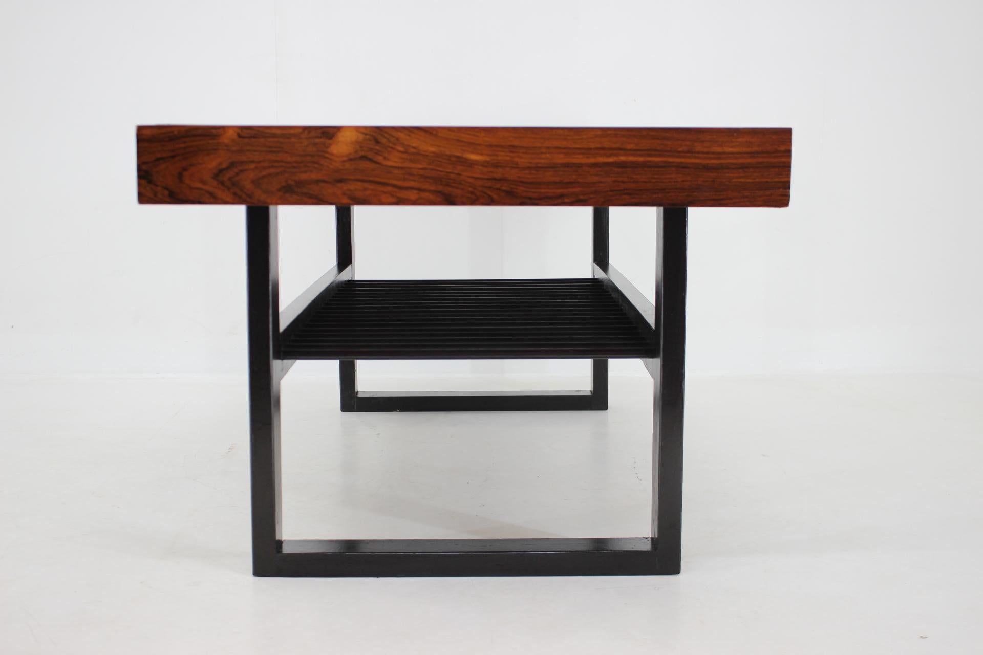Danois Grande table basse en palissandre des années 1960, Danemark en vente
