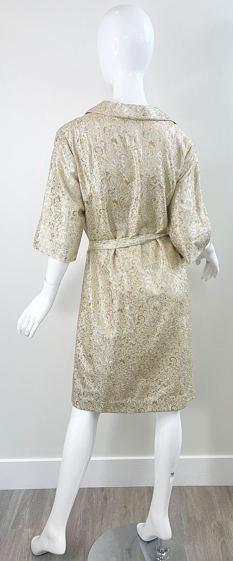 1960s Large Plus Size Gold Silver Silk Brocade Vintage 60s Belted Shirt Dress 1960s Large Plus Size Gold Silver Silk Brocade Vintage 60s Belted Shirt Dress