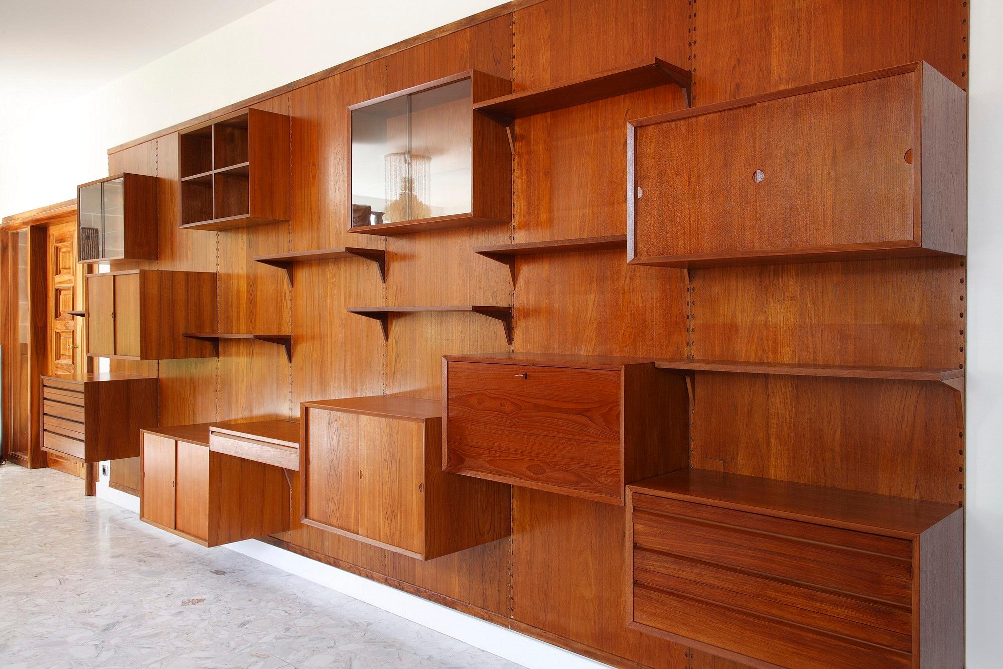 1960s Large Poul Cadovius Wall Unit In Good Condition In Paris, FR