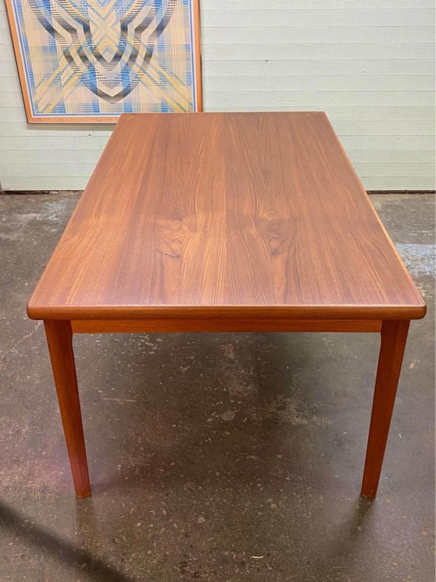 1960s Large Scale Danish Teak Dining Table In Excellent Condition In Victoria, BC