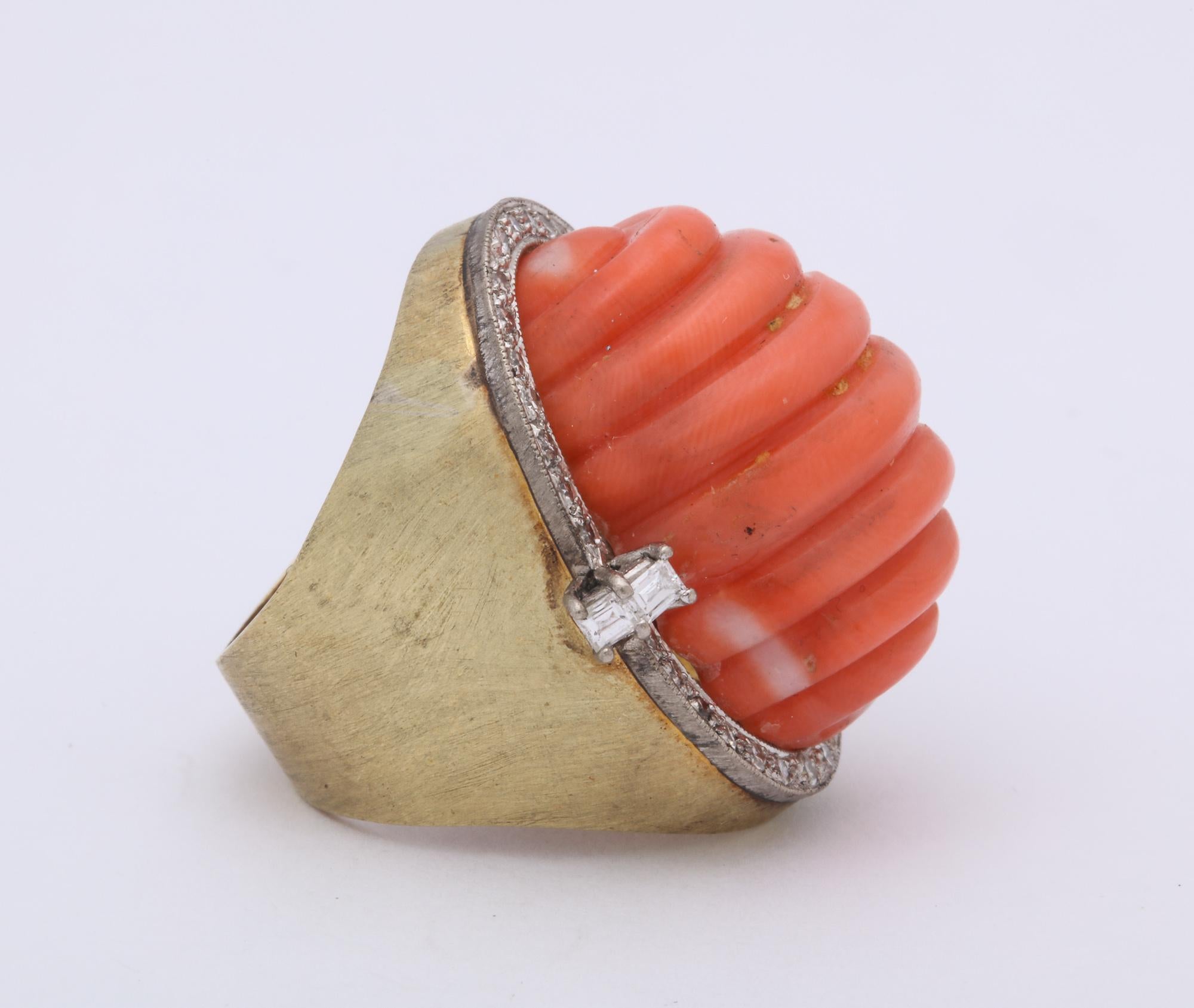 1960s Large Shrimp Fluted Coral with Diamonds Gold Cocktail Ring In Good Condition For Sale In New York, NY