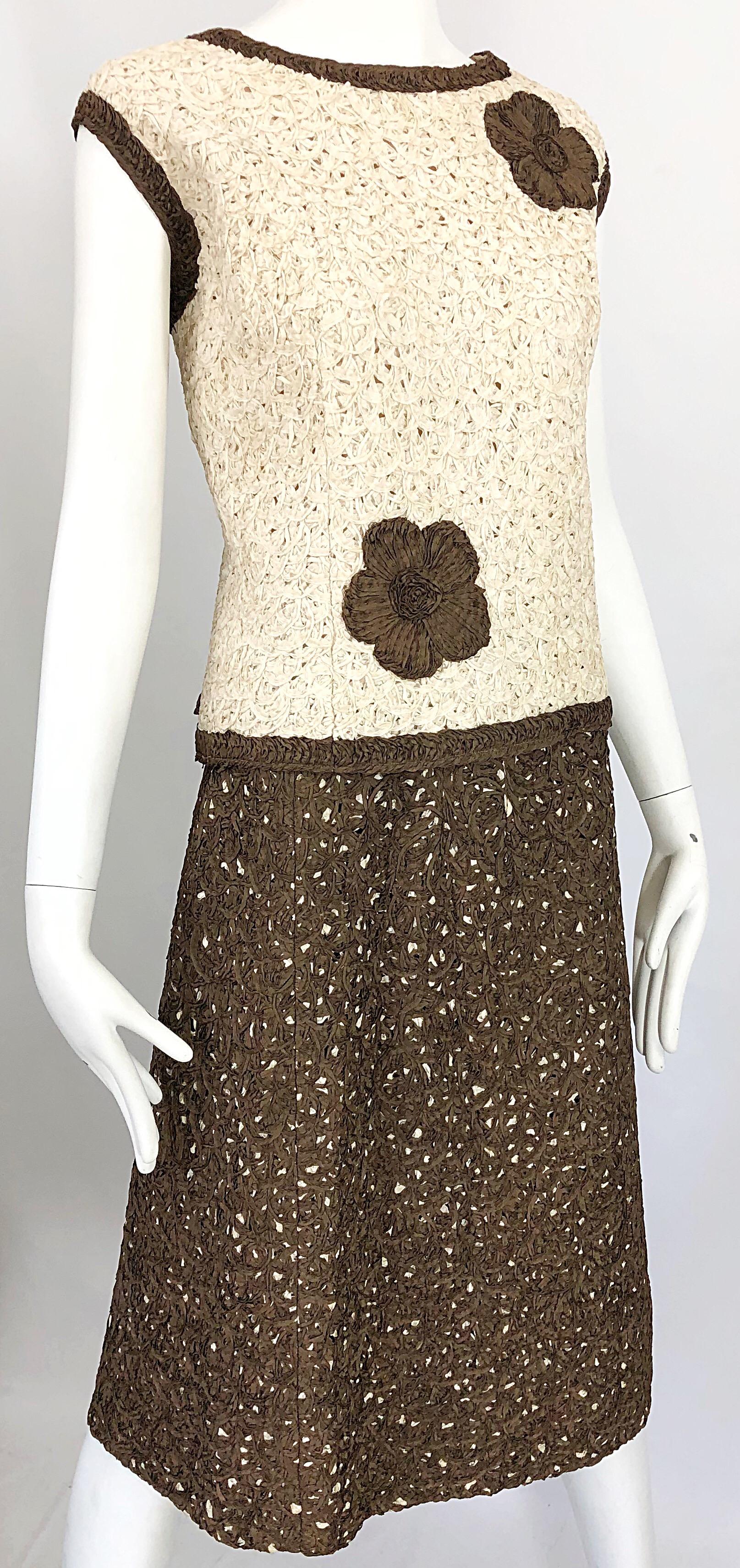 Women's 1960s Large Size Ivory + Brown Woven Ribbon Flower 60s Mod Shirt and Skirt Dress