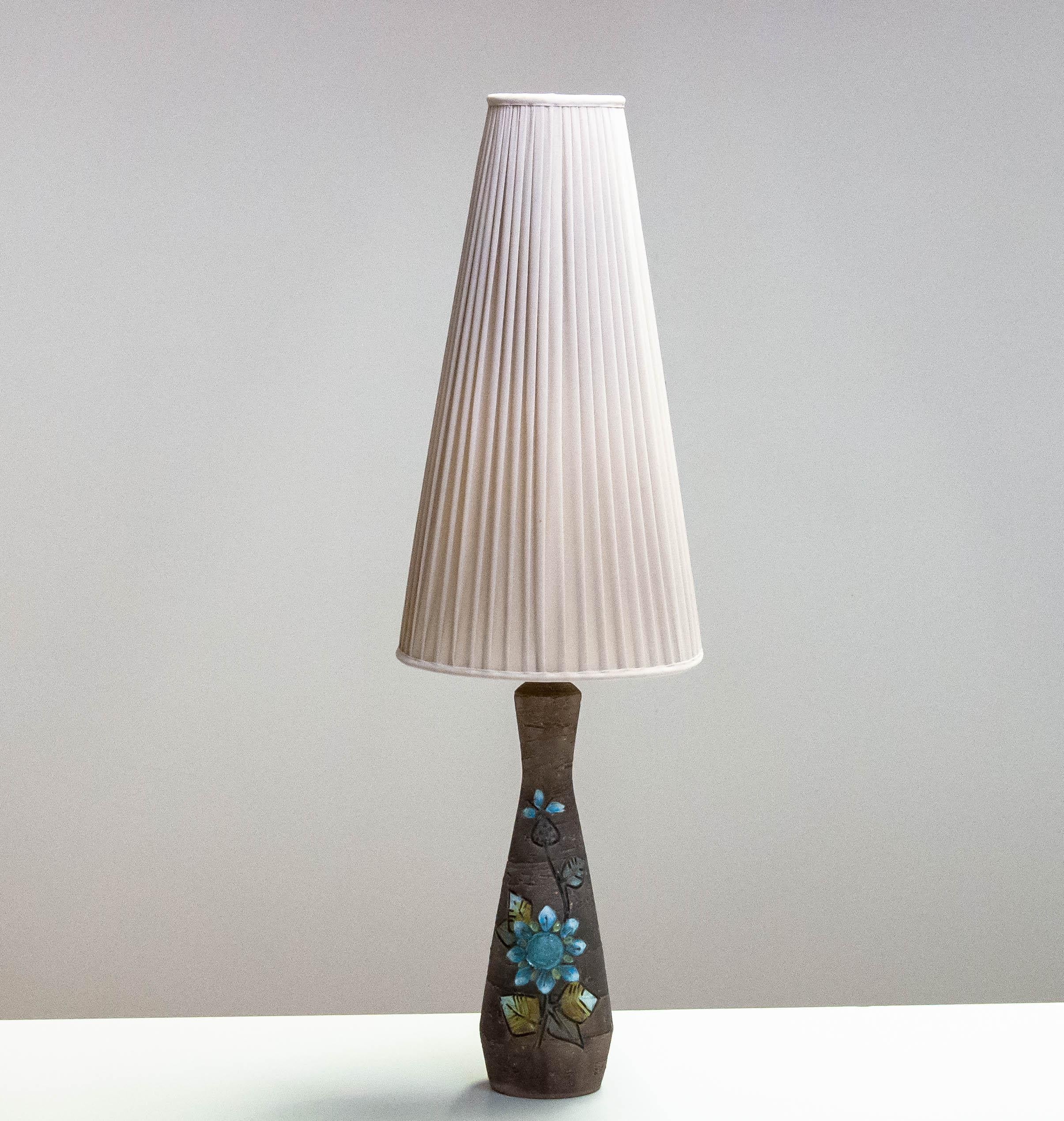 Suédois Grande lampe de bureau en grès des années 1960 par Tilgmans Keramic ,  Suède en vente