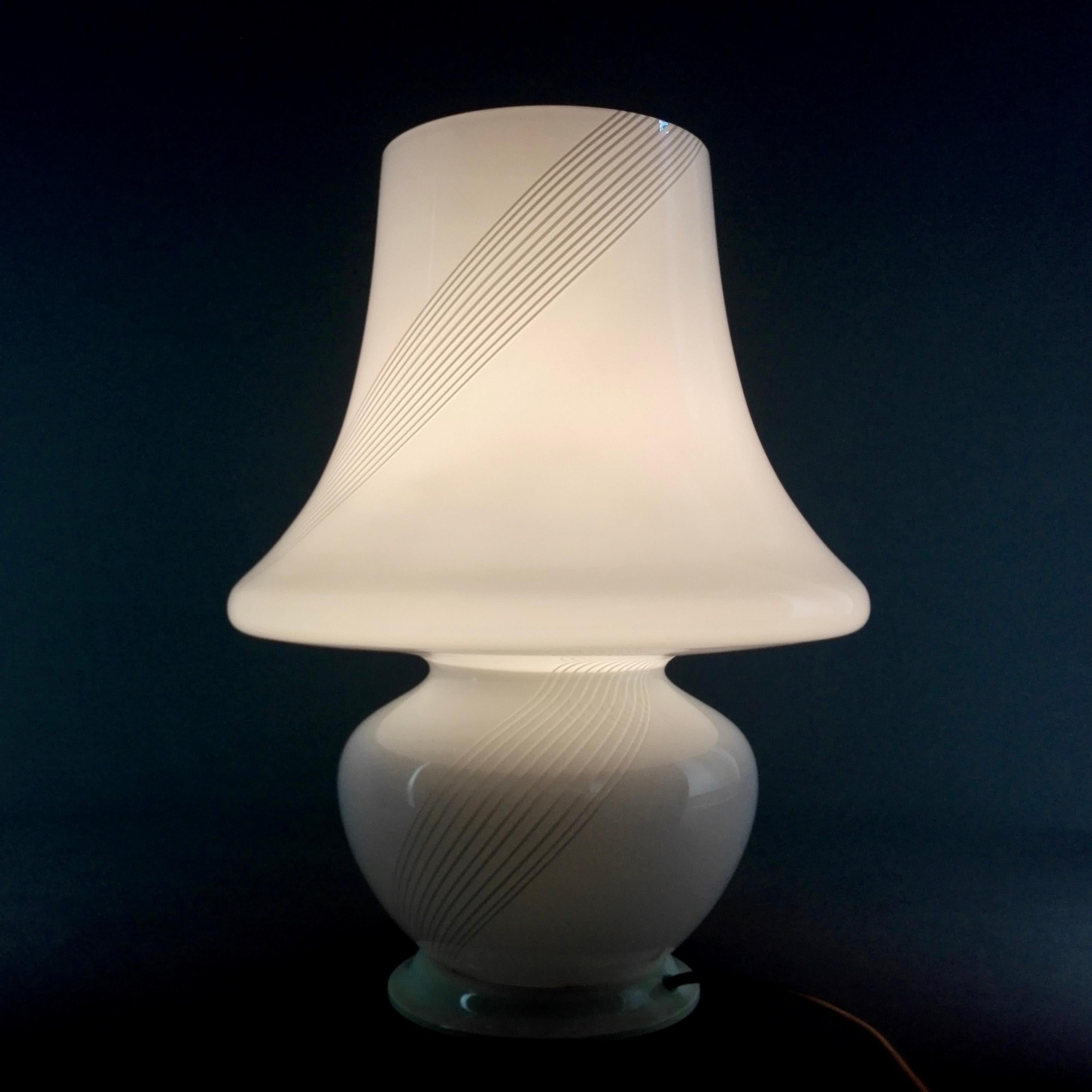 Mid-Century Modern 1960s Murano Mushroom Art Glass two-light large Table Lamp with Spiral Pattern For Sale