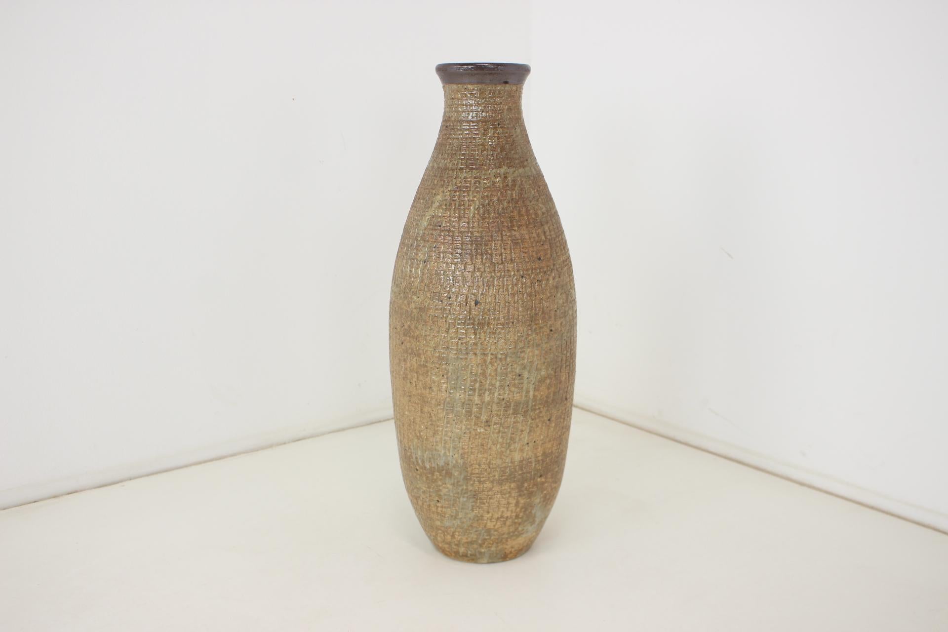 Mid-Century moderno Vaso grande del 1960 di Keramo Kozlany, Cecoslovacchia in vendita