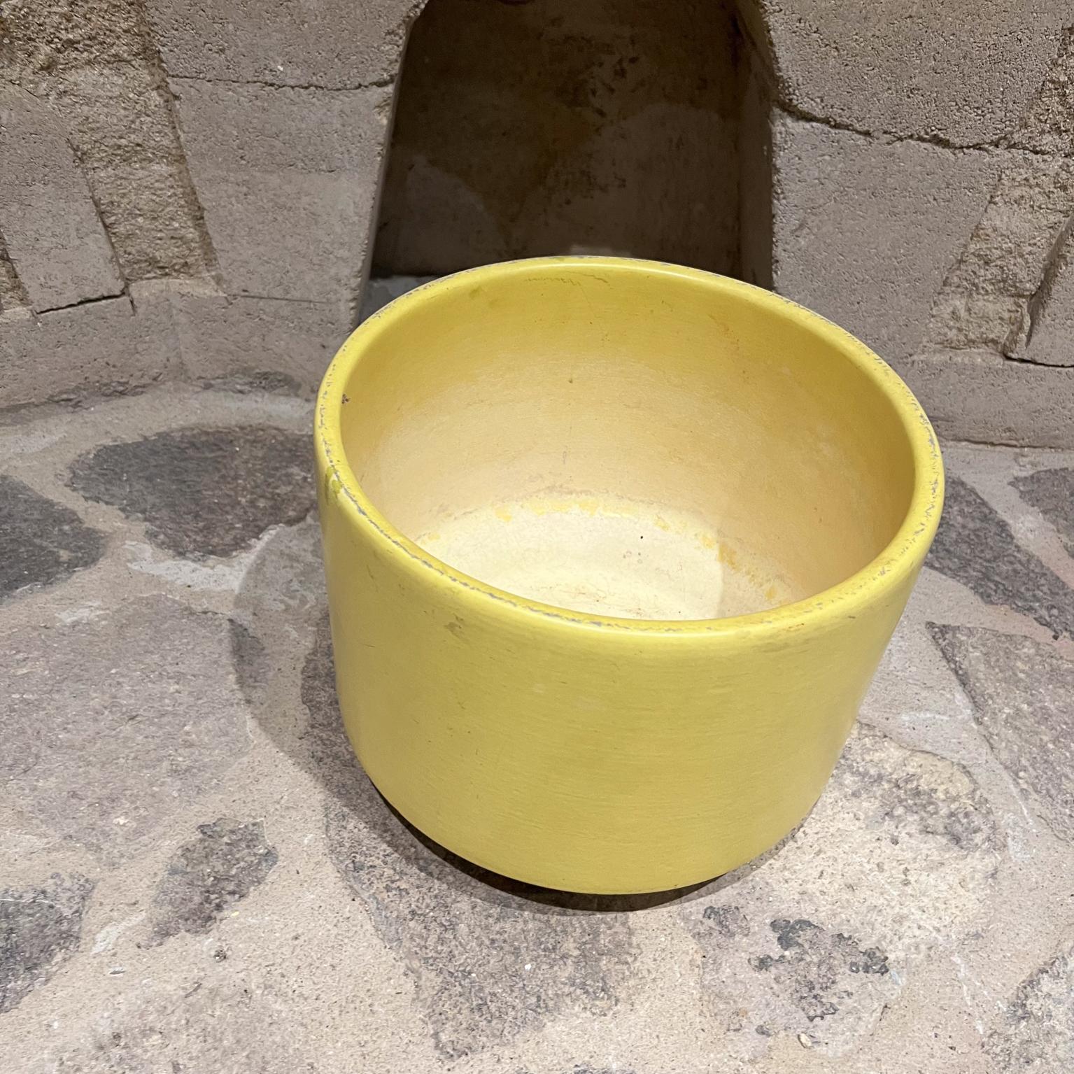 Mid-Century Modern Grande jardinière jaune des années 1960, poterie d'art architecturale Gainey en vente