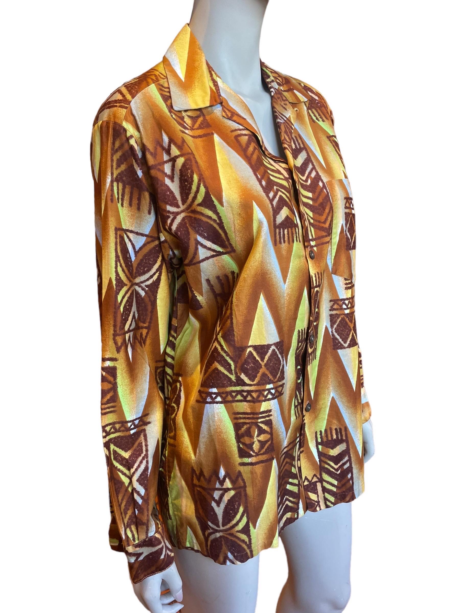1960s Lauhala Gold-Tone Tiki Print Hawaiian Long Sleeve Shirt  For Sale 1