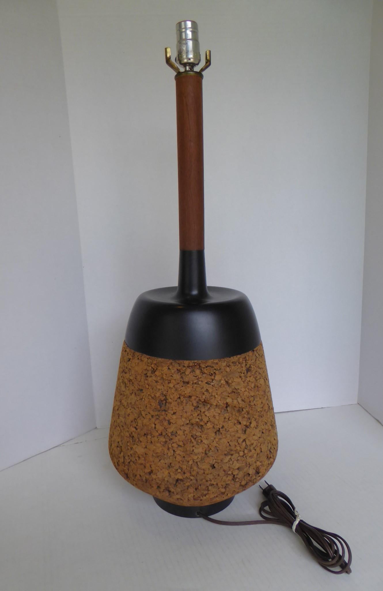 Mid-Century moderno 1960 Laurel Lighting Lampada da tavolo in sughero/teak/metallo, stile Mid Century Modern in vendita