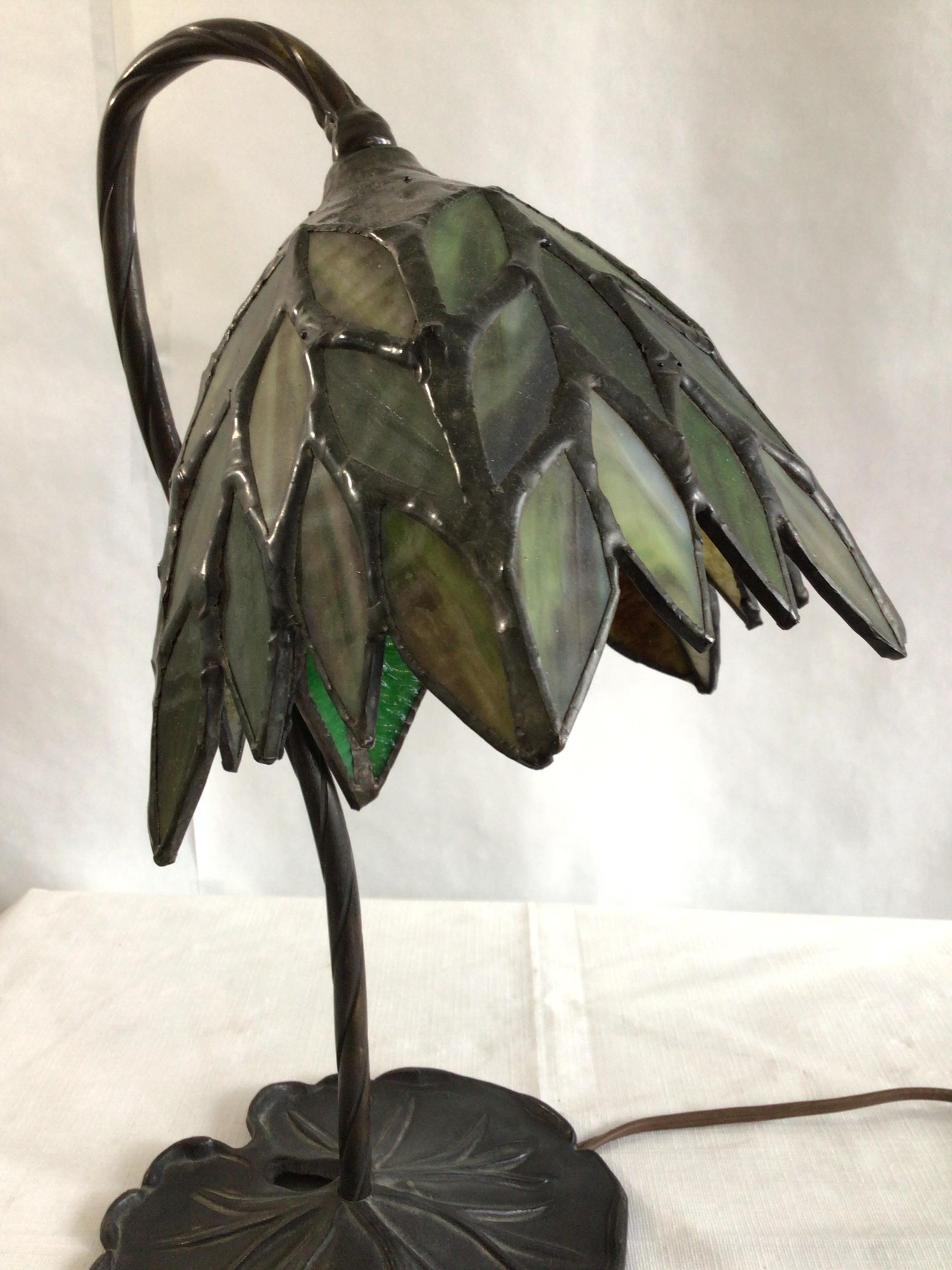 Unknown 1960s Leaded Stained Glass Desk Lamp on a Lily Pad Metal Base For Sale