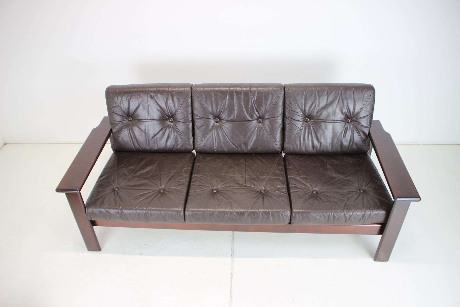 Mid-Century Modern 1960s Leather 3-Seater Scandinavian Sofa