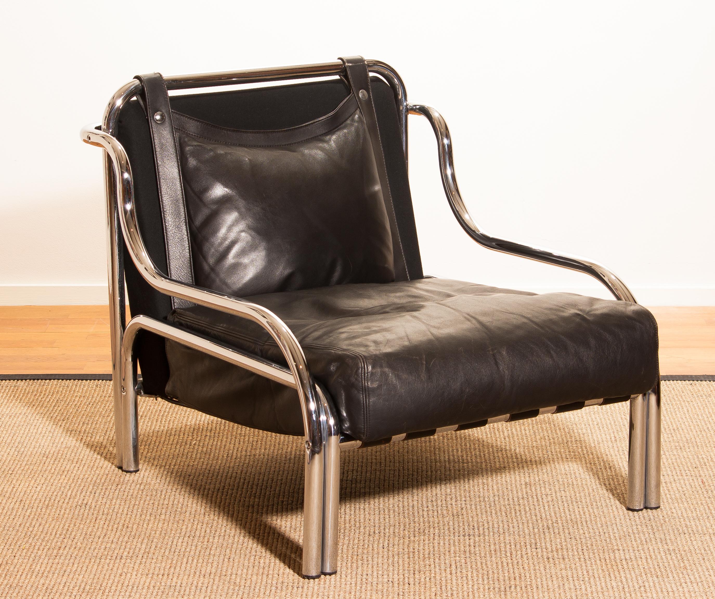Wonderful lounge chair designed by Gae Aulenti for Poltronova, Italy.
This beautiful chair is made of a black leather seating on a chromed frame.
It is in excellent condition.
Period 1960s
Dimensions: H. 73 cm, W. 71 cm, D. 80 cm, SH. 30 cm.
 