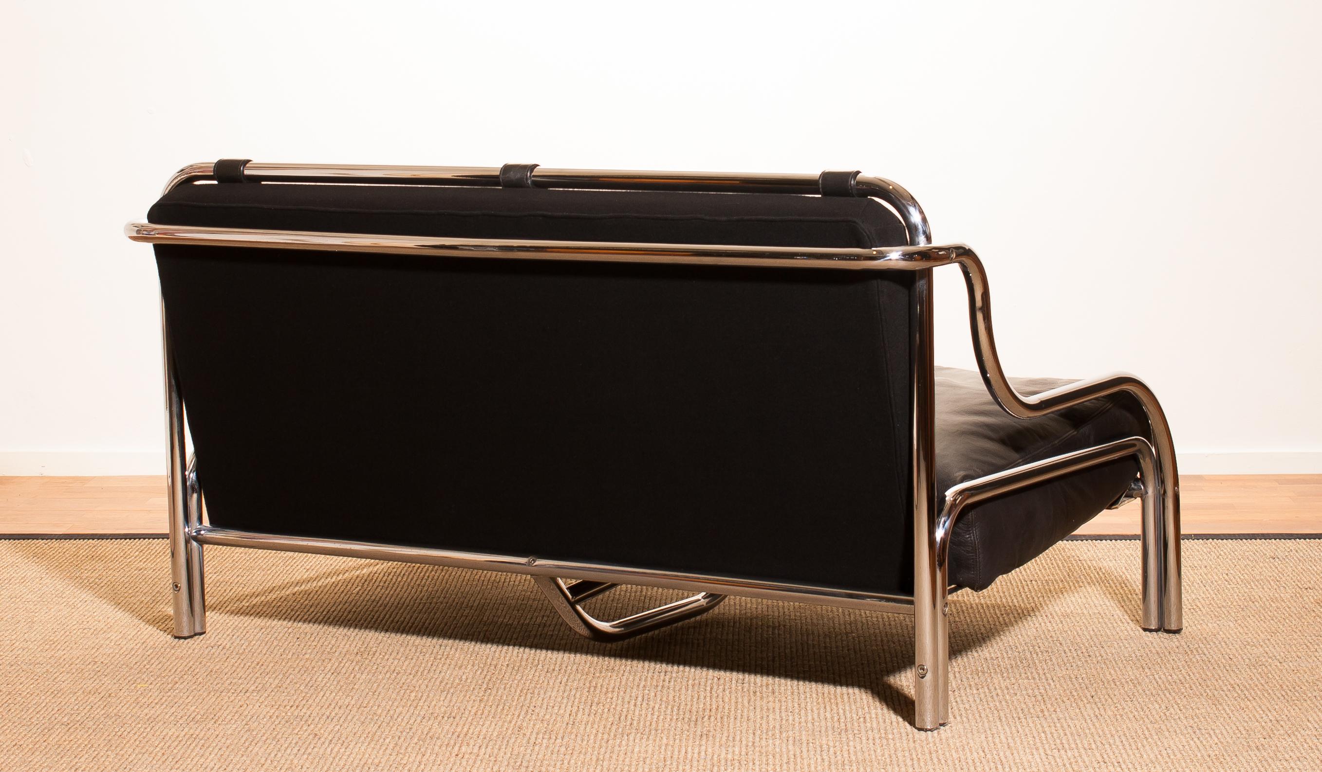 1960s, Leather and Chrome Lounge Sofa by Gae Aulenti for Poltronova In Excellent Condition In Silvolde, Gelderland