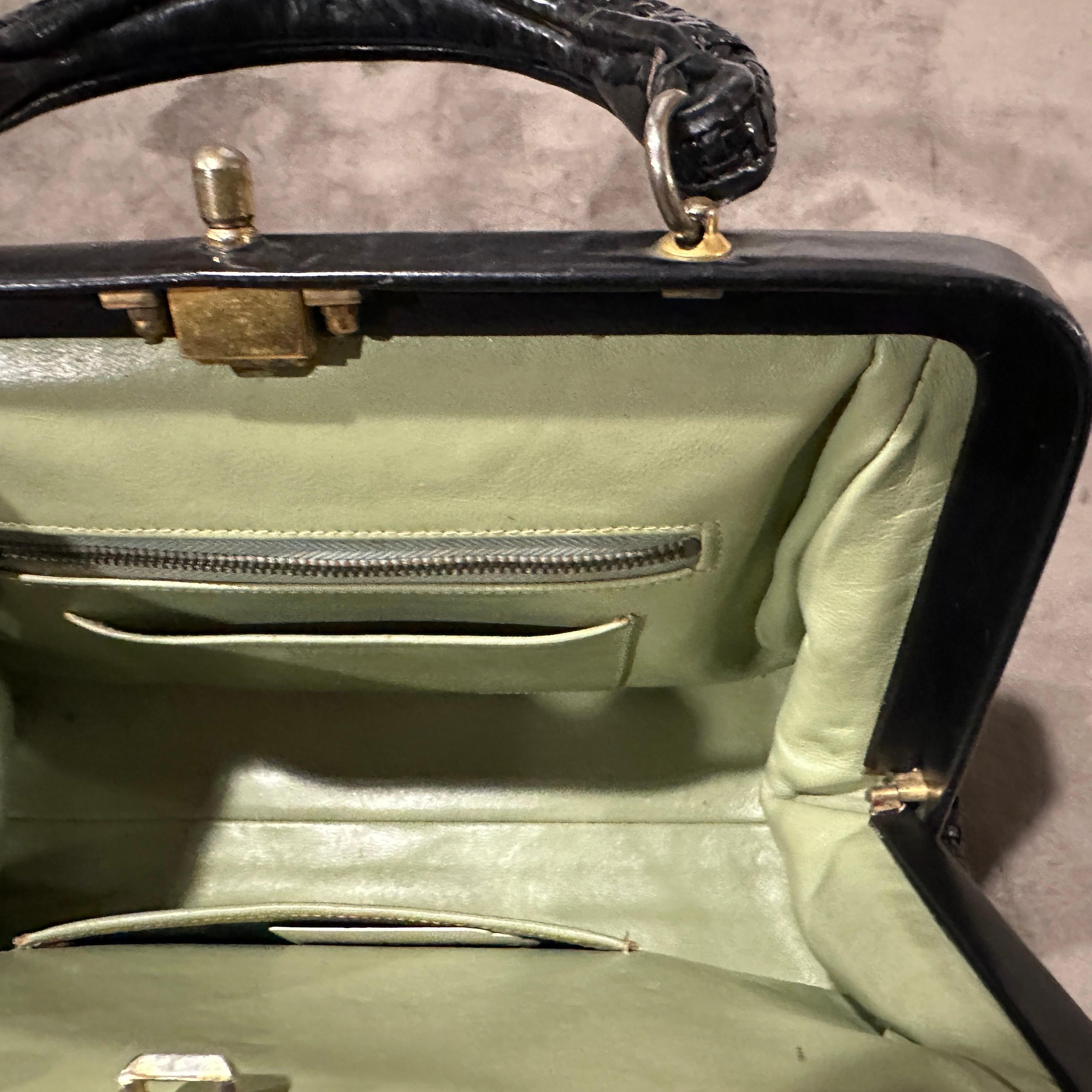 Sac de soirée vénitien à cadenas en cuir et laiton par Roberta Di Camerino, années 1960 en vente 5