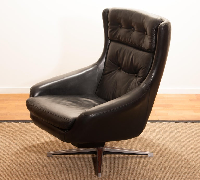 1960s, Leather Black Swivel Rocking Lounge Chair by Lennart Bender For