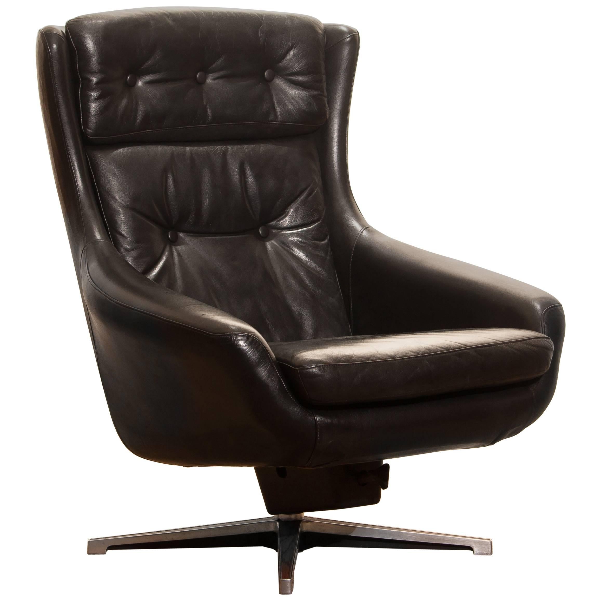 1960s, Leather Black Swivel Rocking Lounge Chair by Lennart Bender