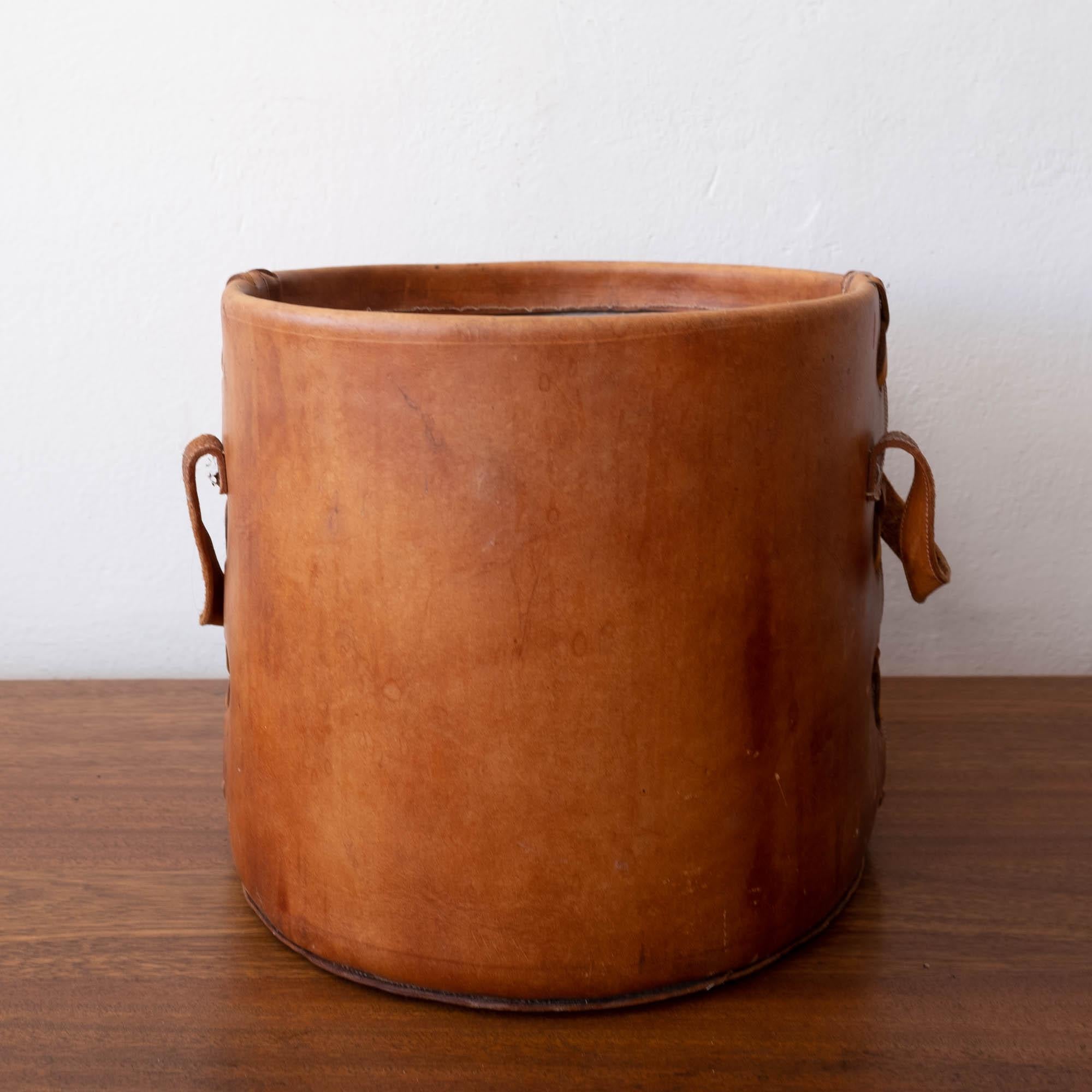 1960s Leather Planter or Waste Basket In Good Condition In San Diego, CA