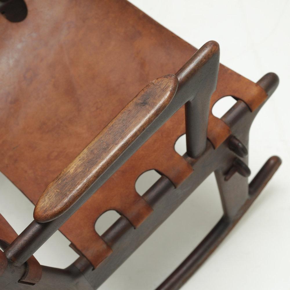 1960s Leather Sling Rocking Chair by Angel Pazmino for Muebles De Estilo at 1stDibs lee pazmino