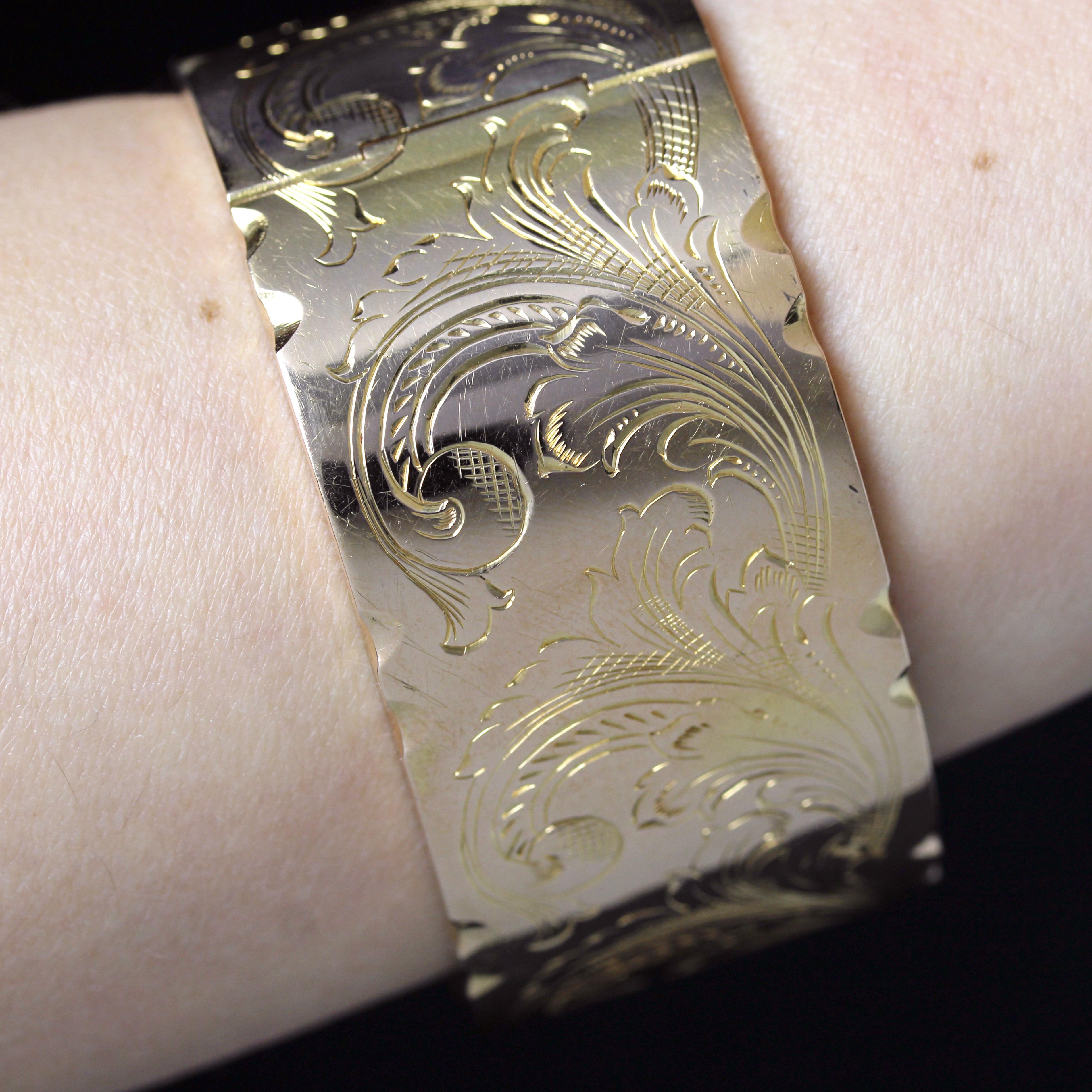 Bracelet jonc large en or rose 18 carats à motif de feuilles des années 1960 en vente 4