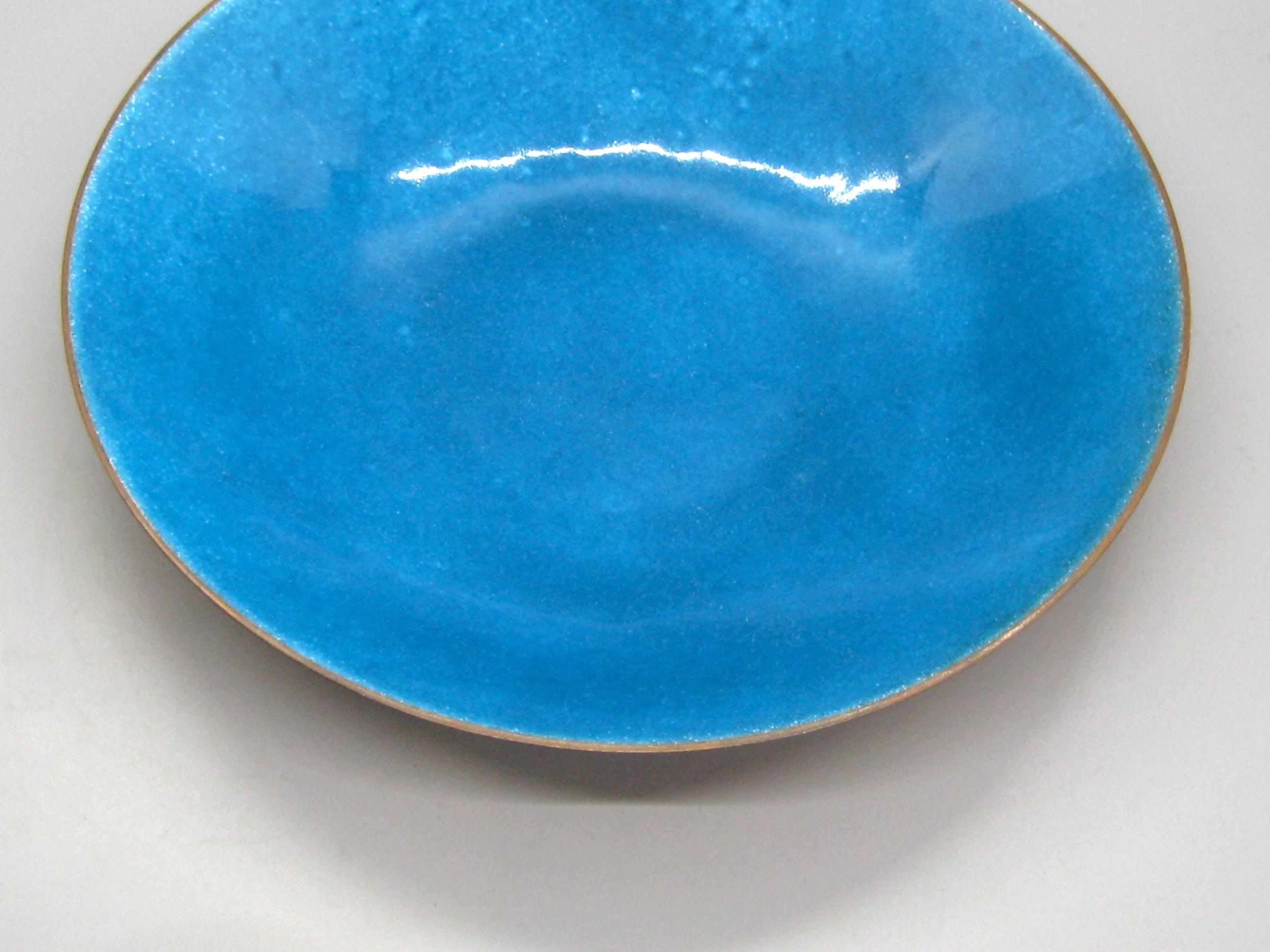 Hand-Crafted 1960s Leon Statham Modernist Turquoise Blue Enamel on Copper Bowl For Sale