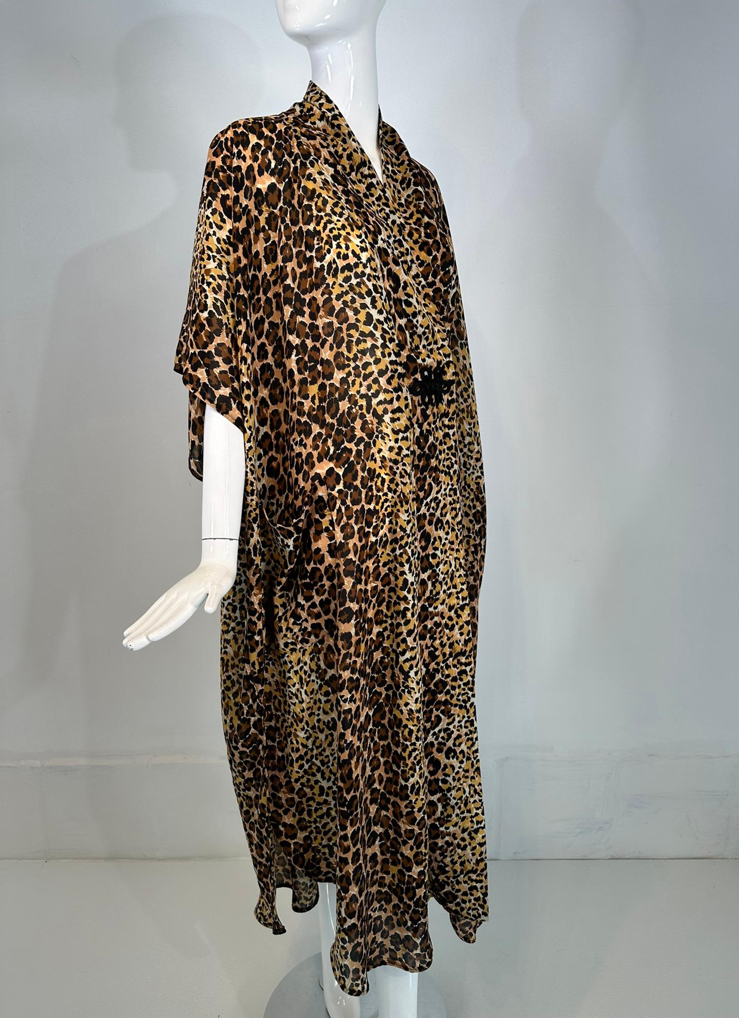 1960s Leopard Pint Crepe Caftan Robe by Marjorie Ellin Inc.  For Sale 6