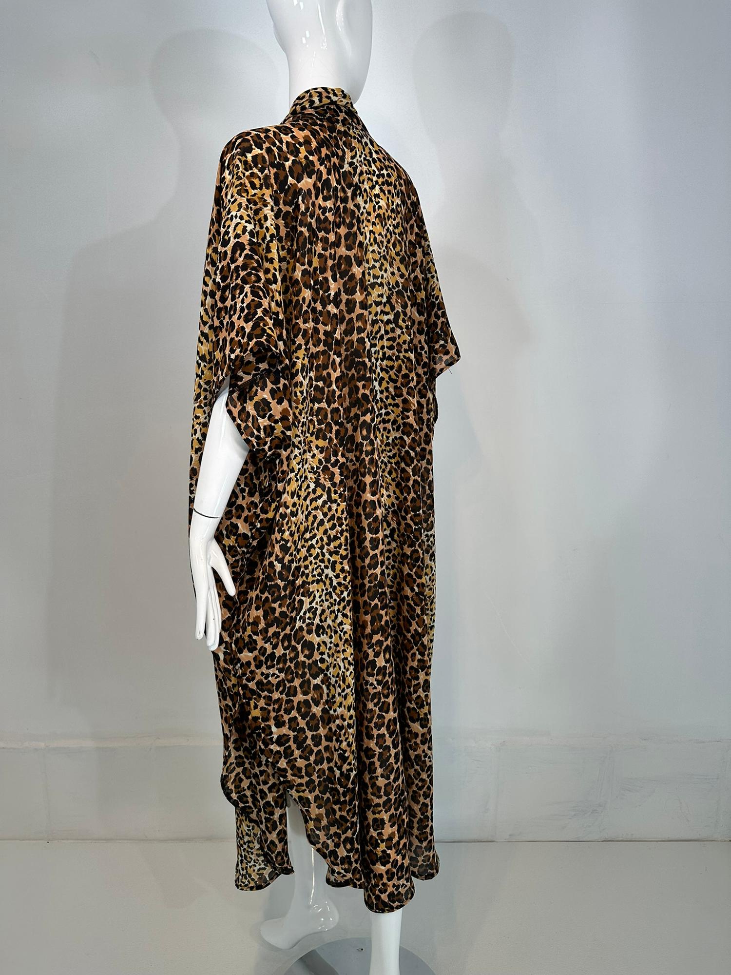Women's 1960s Leopard Pint Crepe Caftan Robe by Marjorie Ellin Inc.  For Sale